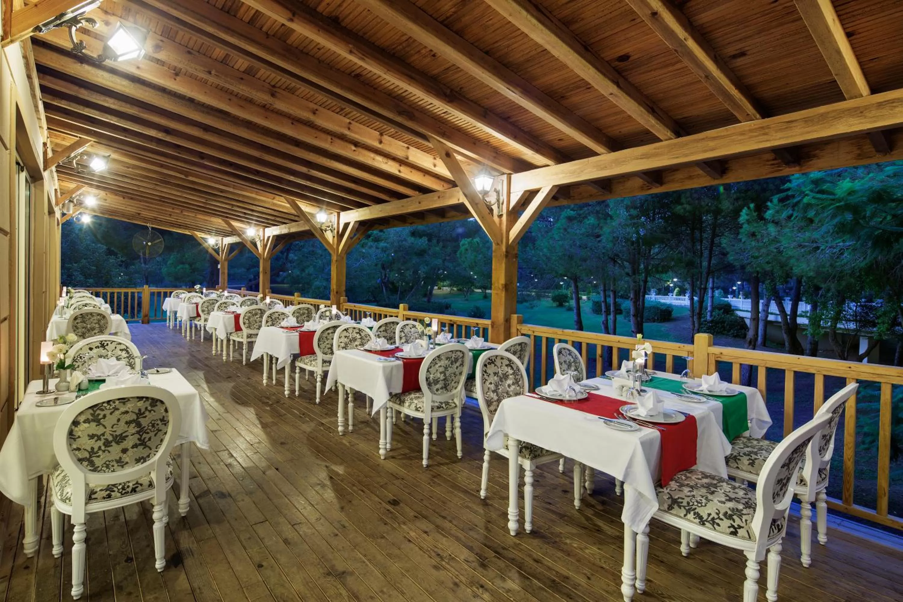 Restaurant/places to eat in Crystal Tat Beach Pearl Collection - Ultimate All Inclusive