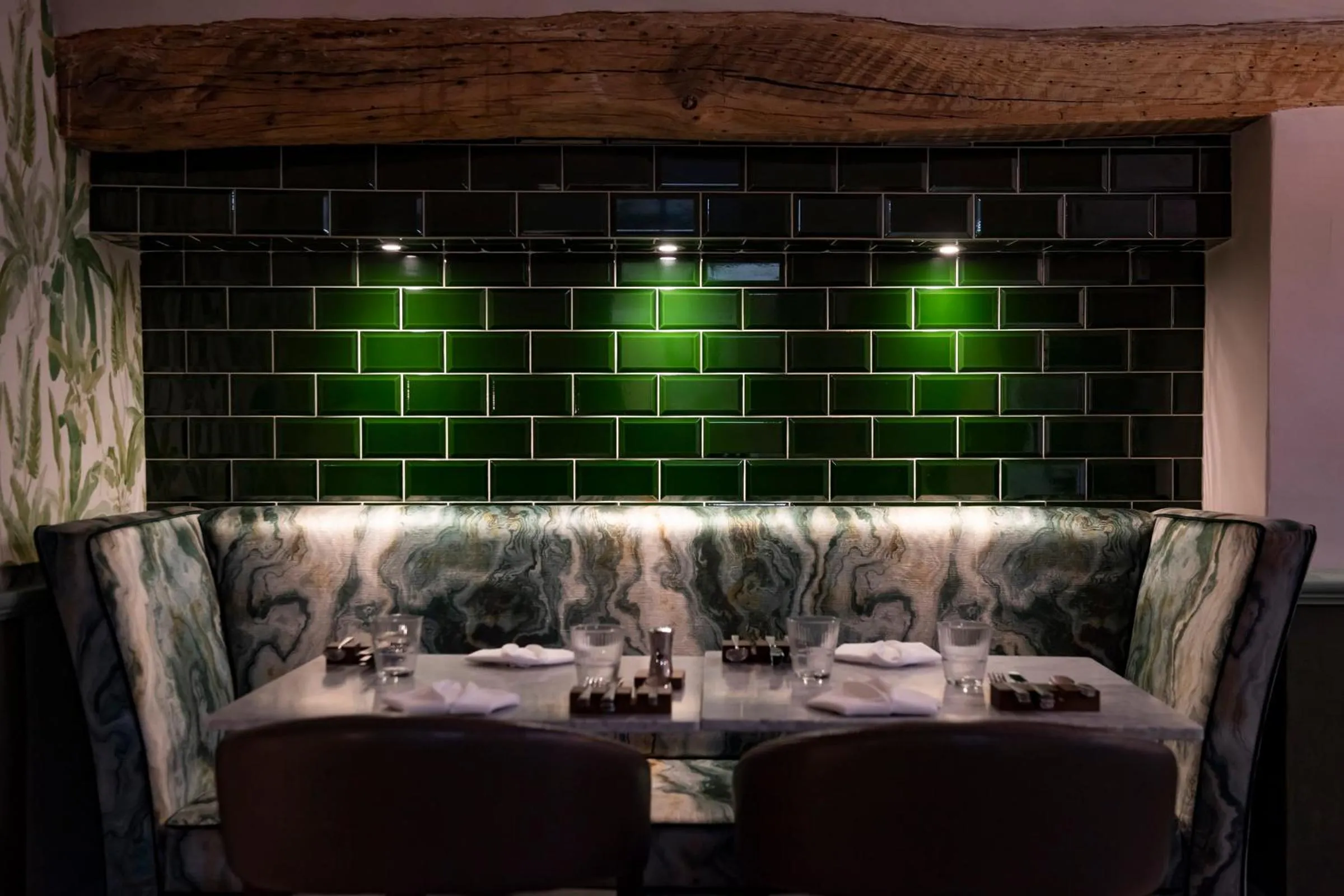 Restaurant/places to eat in The Haycock Manor Hotel