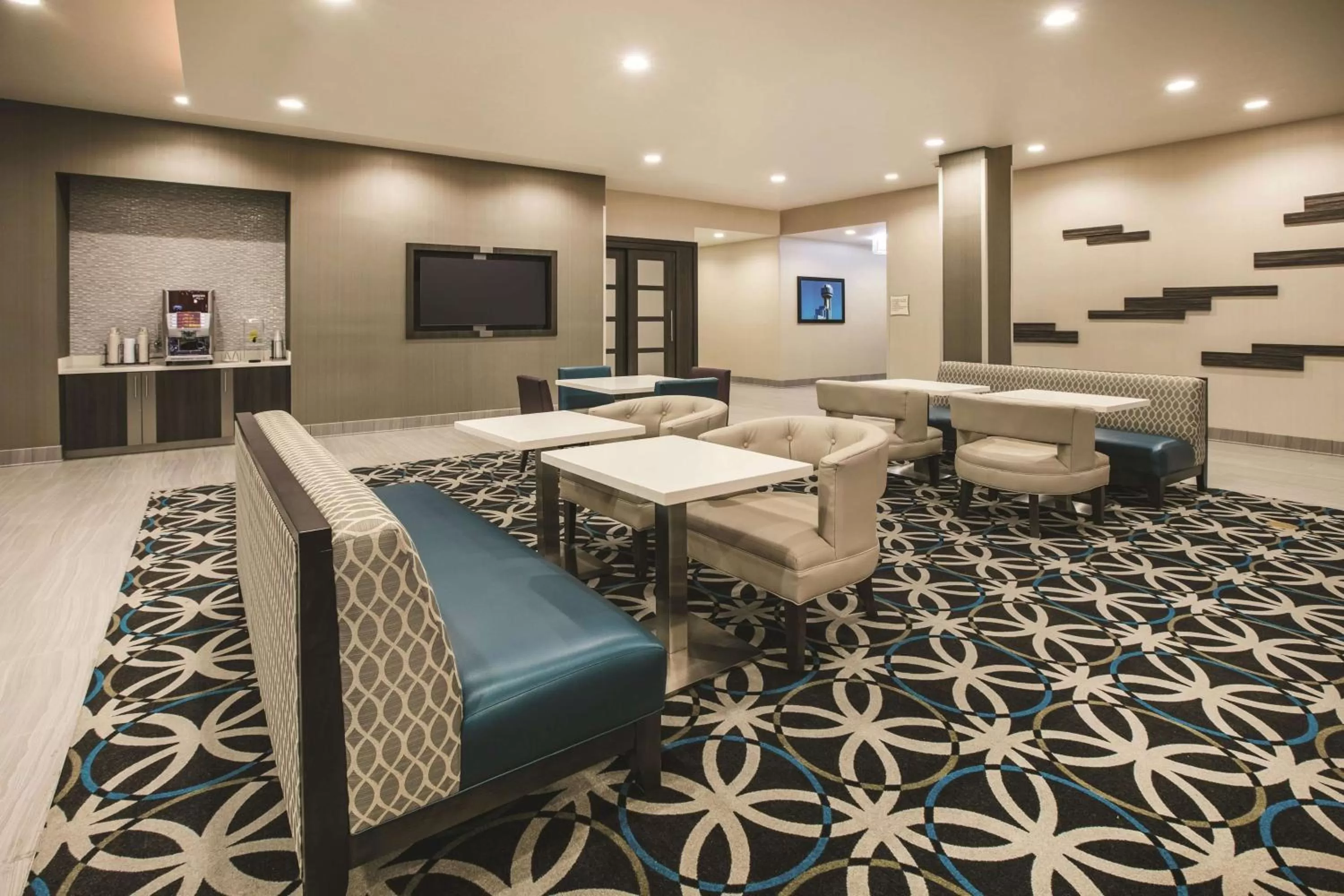 Restaurant/places to eat in La Quinta by Wyndham Dallas - Richardson