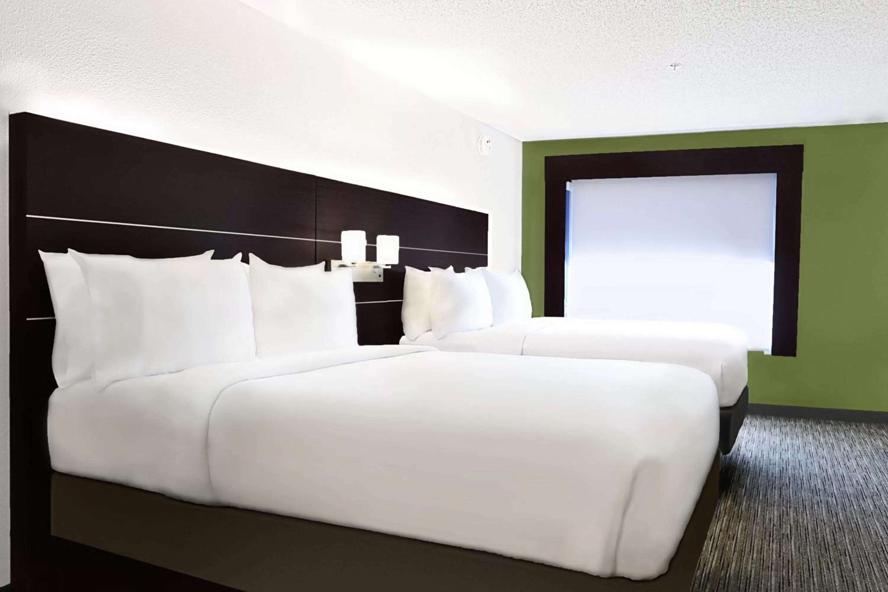 Photo of the whole room, Bed in Holiday Inn Express New Orleans East by IHG
