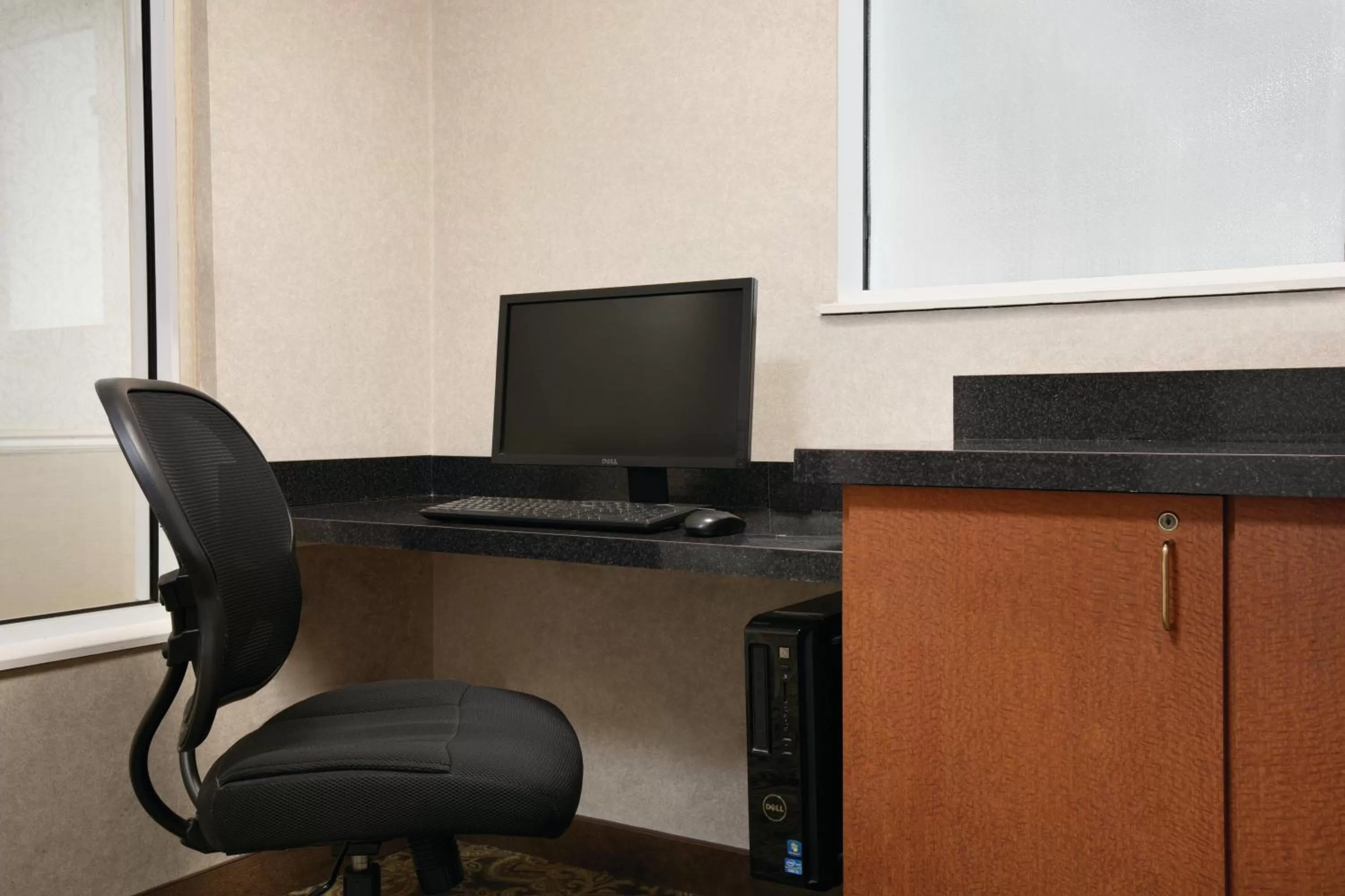 Business facilities in Country Inn & Suites By Radisson, Atlanta Airport North, GA