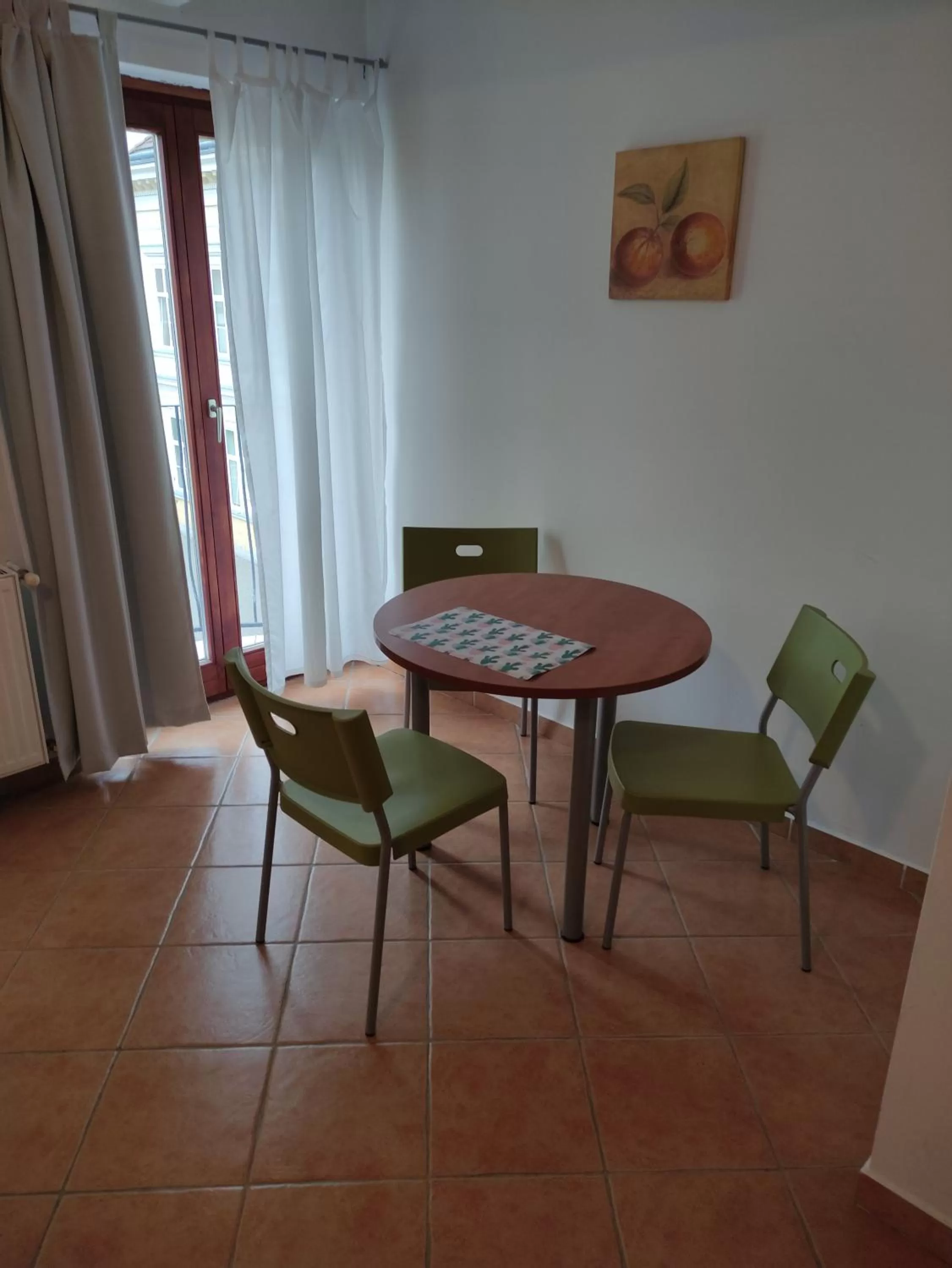 Seating area, Dining Area in Szent Kristóf Apartmanhotel