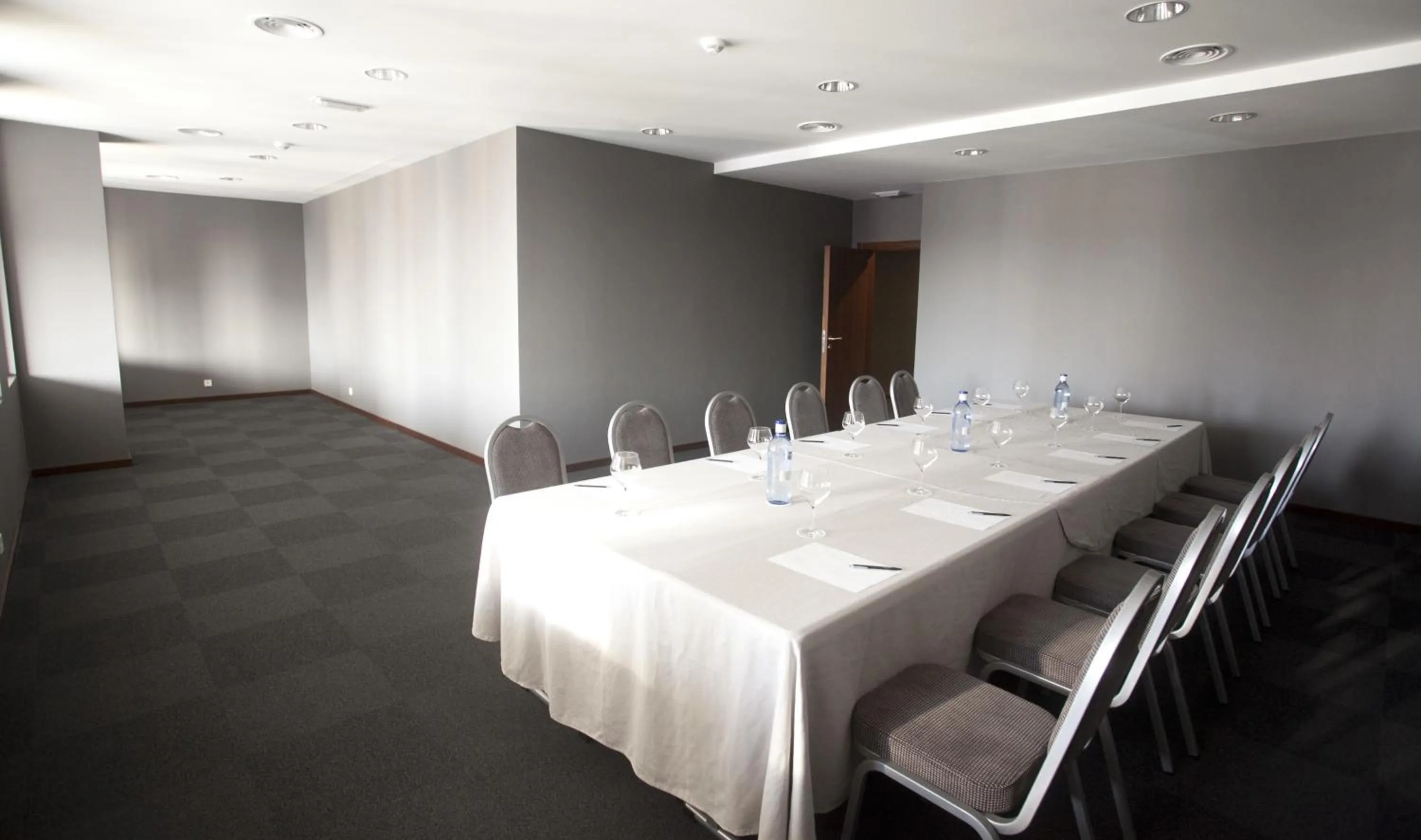 Business facilities in Hotel Carris Marineda