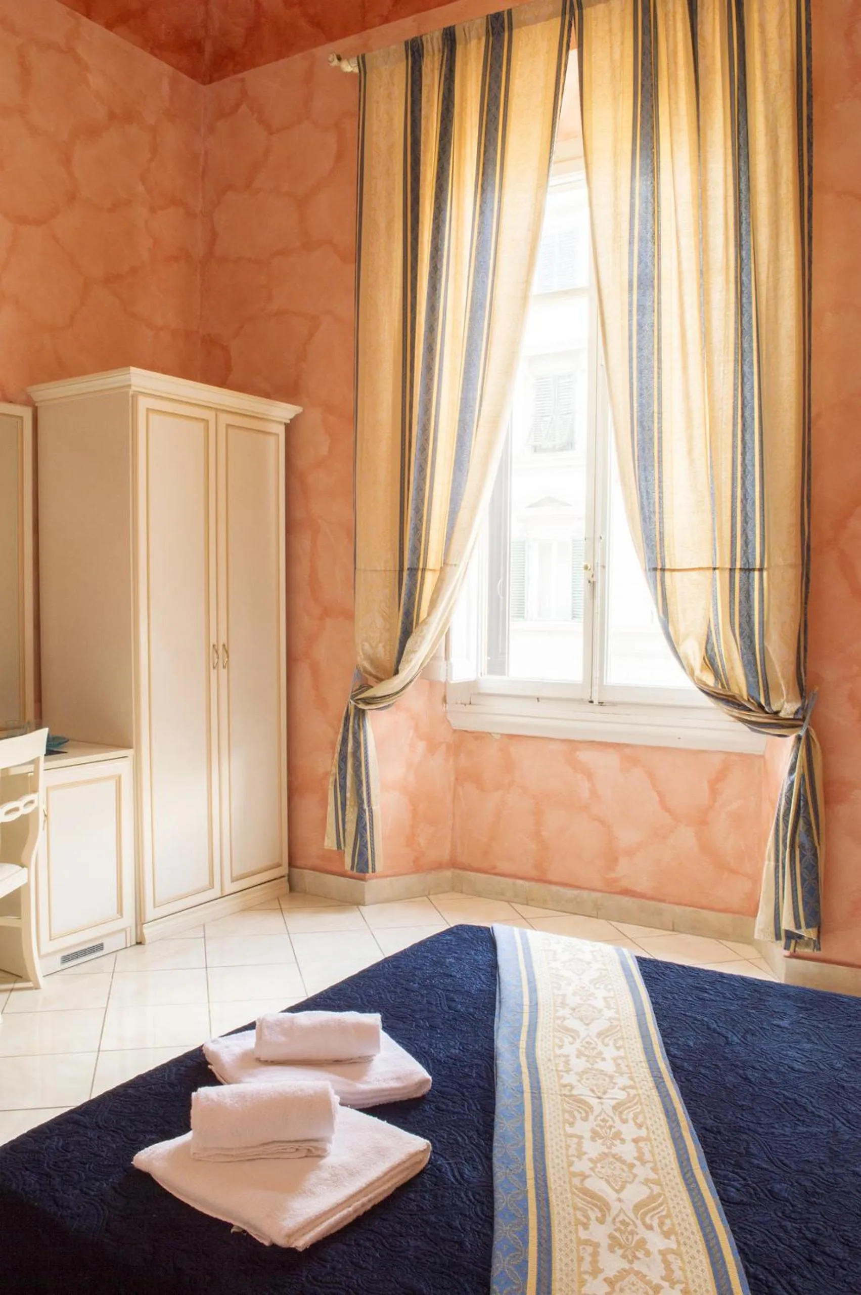 Photo of the whole room, Bed in La Corte Dei Principi - Residenza D'Epoca