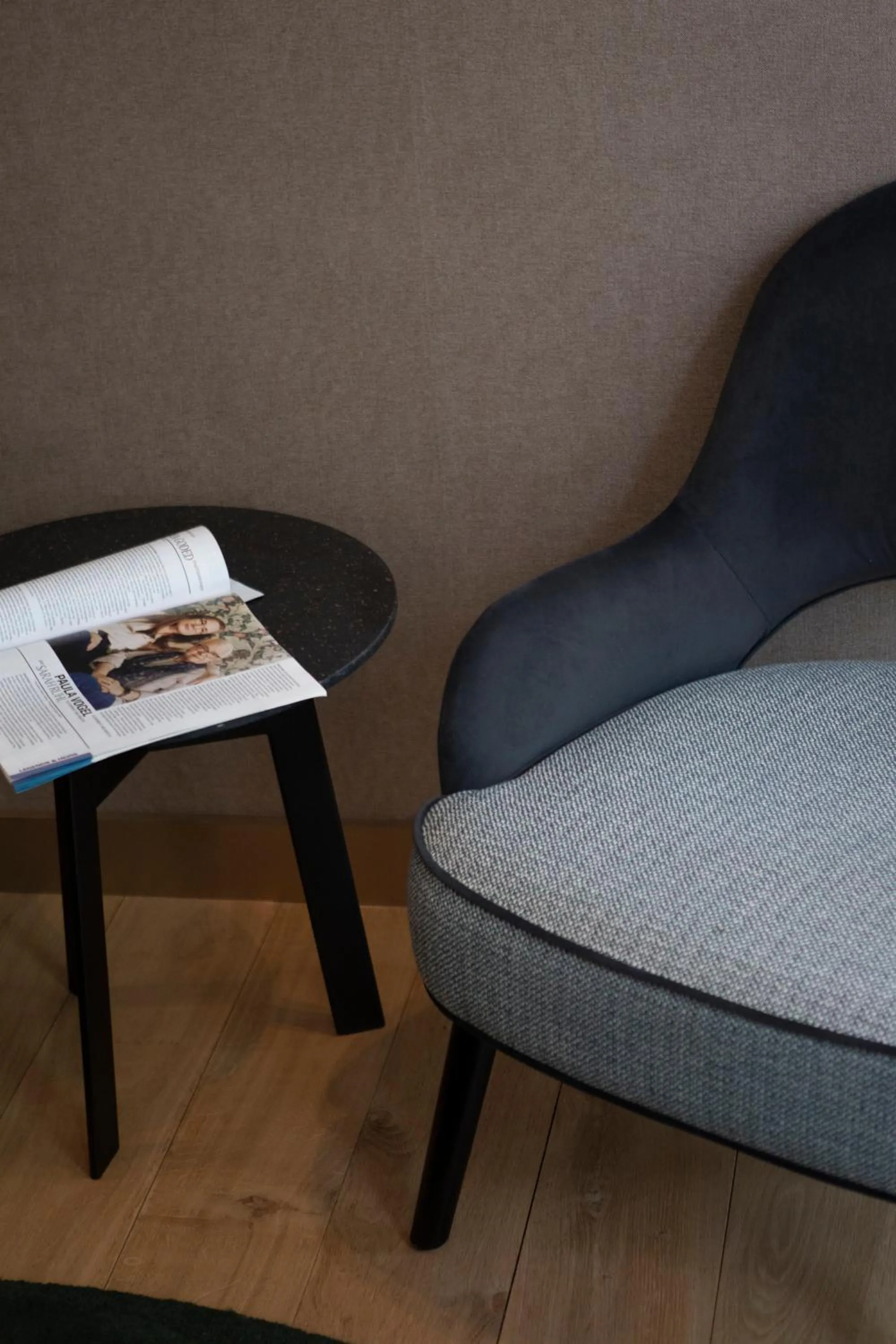 Seating area in Makom Pereire