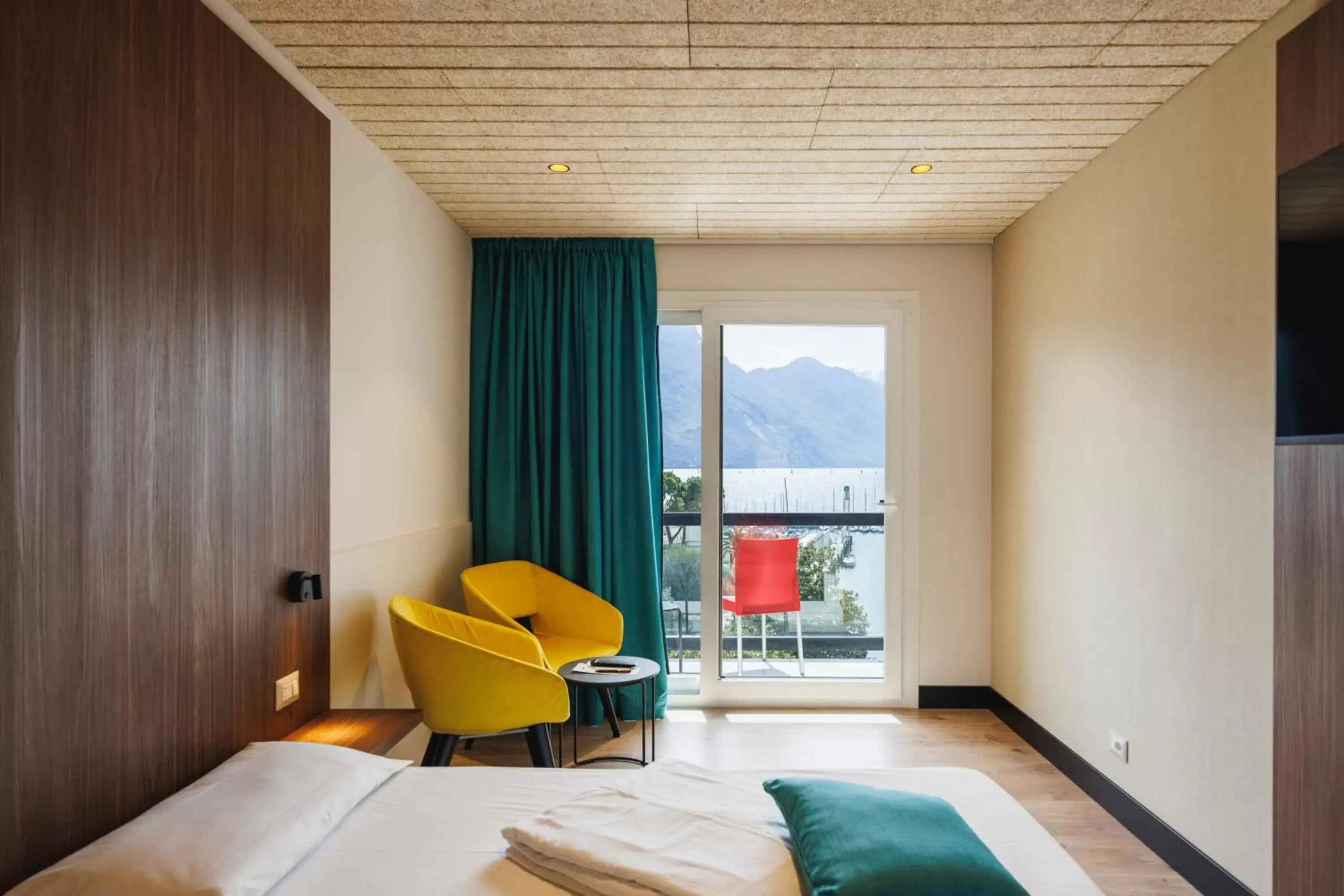 Superior Double Room with Lake View in Grand Hotel Riva Superior Double Room with Lake View in Grand Hotel Riva