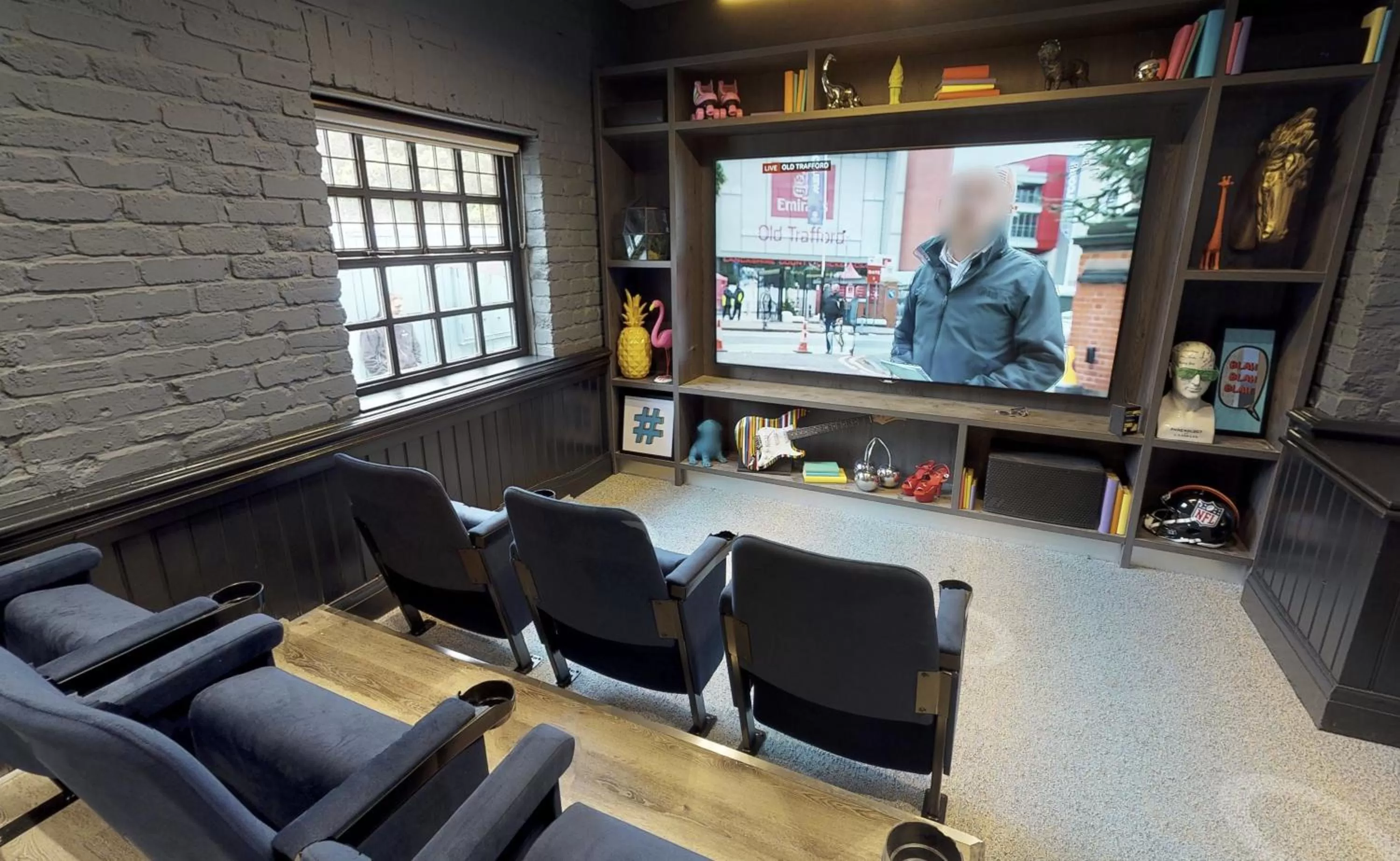 Restaurant/places to eat in Village Hotel Liverpool