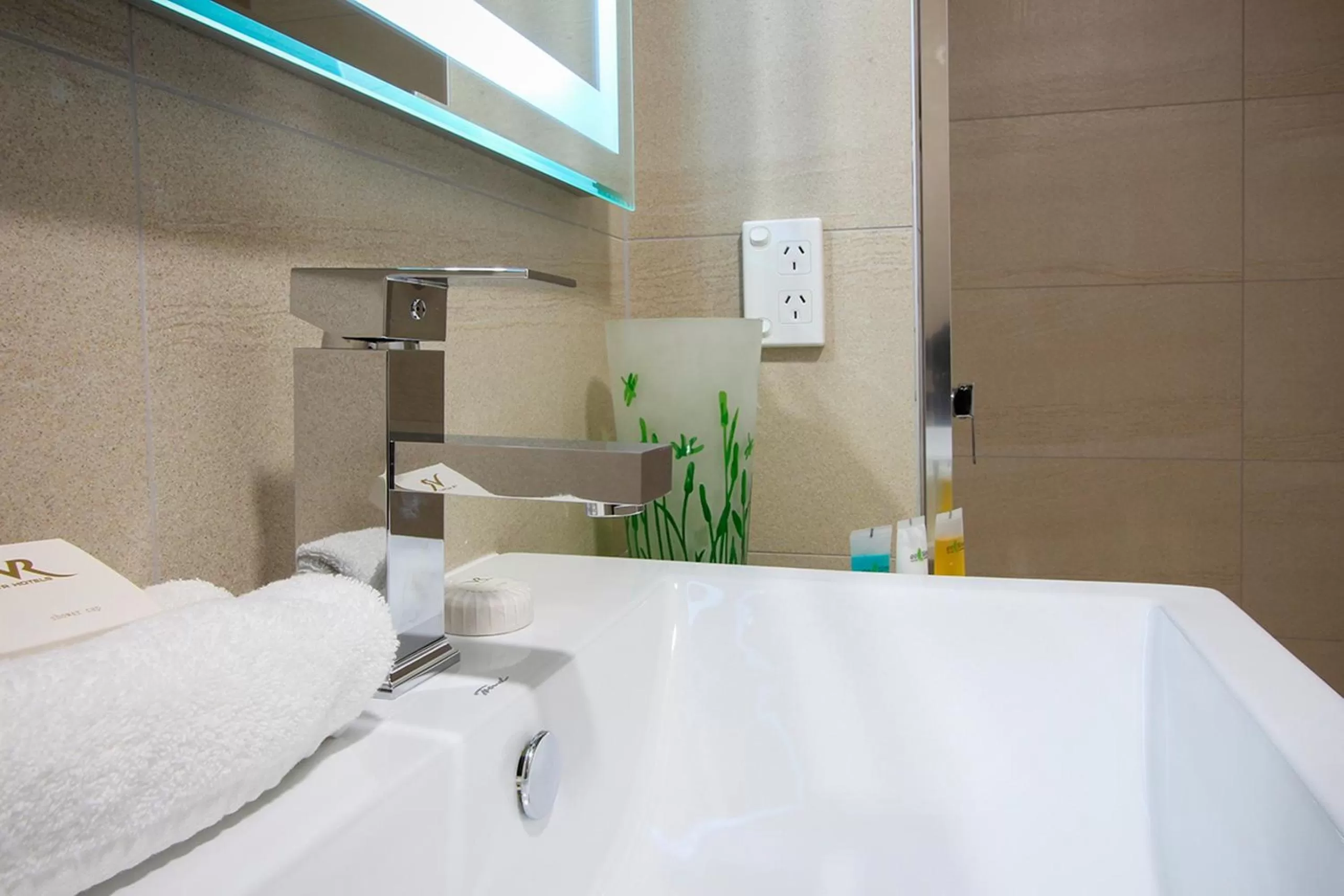 Bathroom in VR Queen Street Hotel & Suites