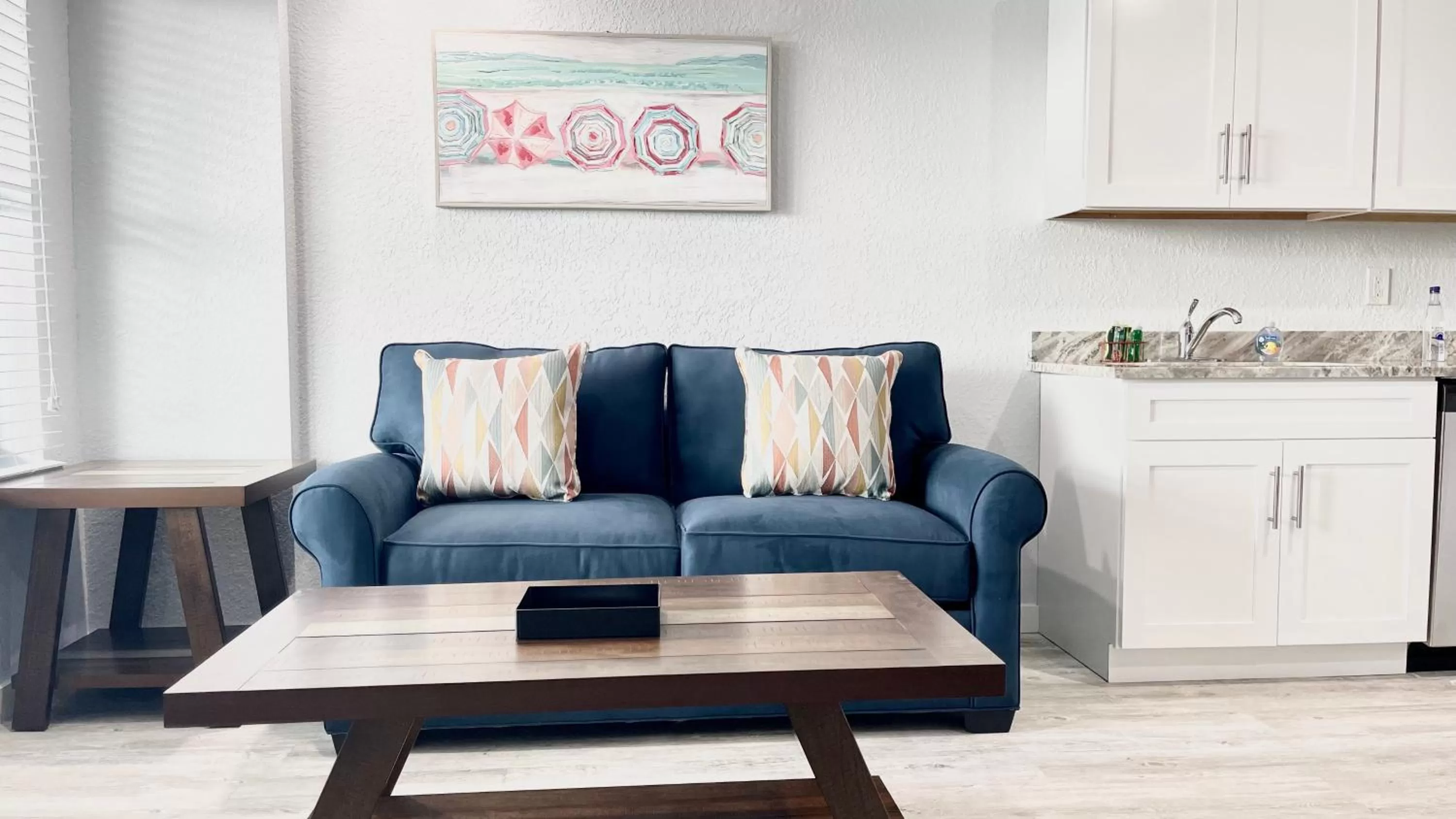 Living room in Vistalmar Beach Resort