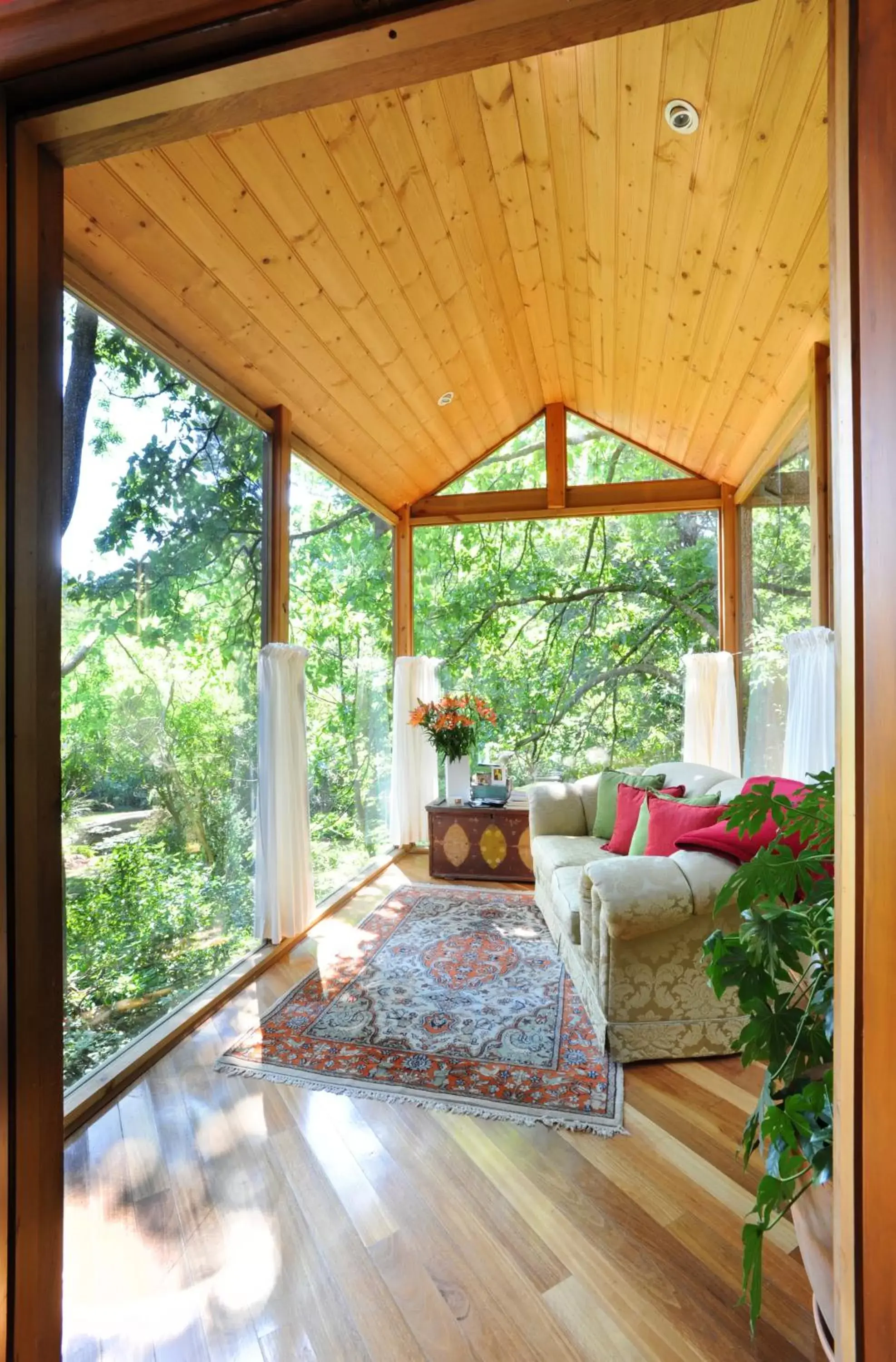 One Bedroom Cottage - Treehouse in Arcadia Cottages One Bedroom Cottage - Treehouse in Arcadia Cottages