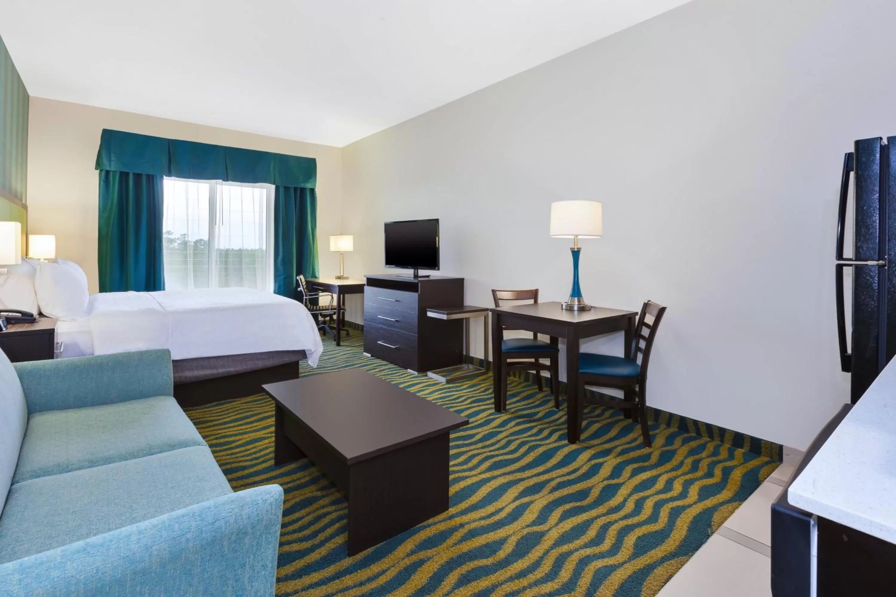 Photo of the whole room, Bed in Holiday Inn Express & Suites Southport - Oak Island Area by IHG