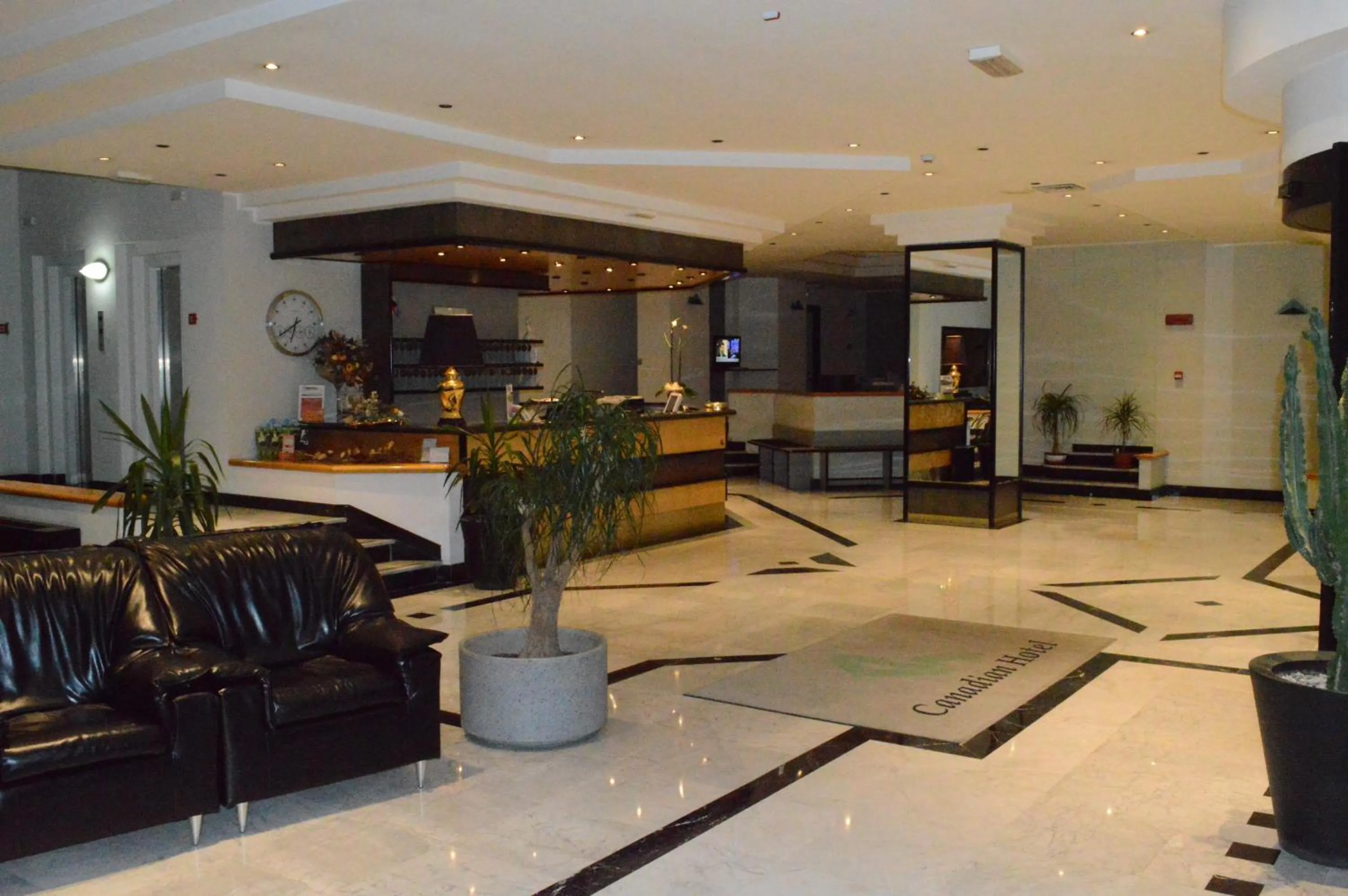 Lobby or reception in Canadian Hotel