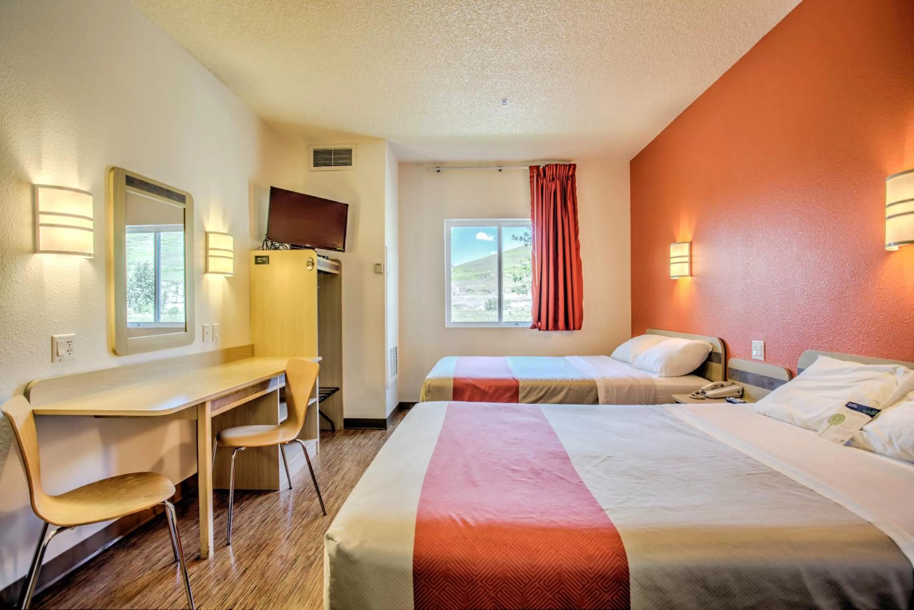 Photo of the whole room, Bed in Motel 6-Missoula, MT