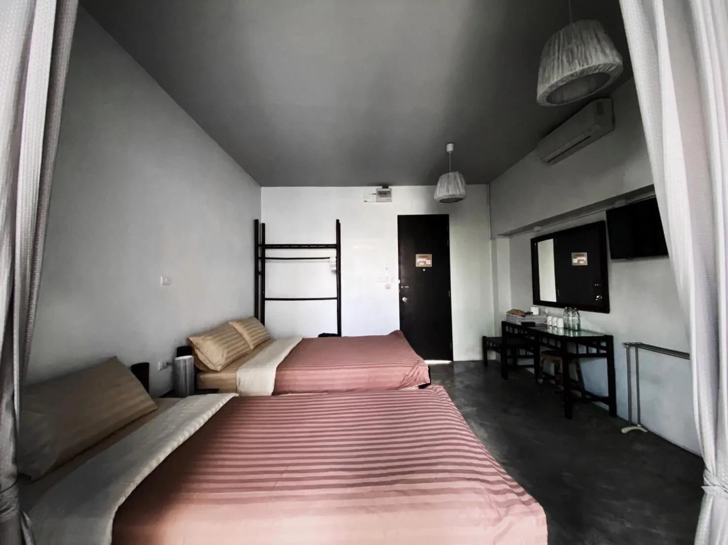 Bed in Lamphu House Chiang Mai