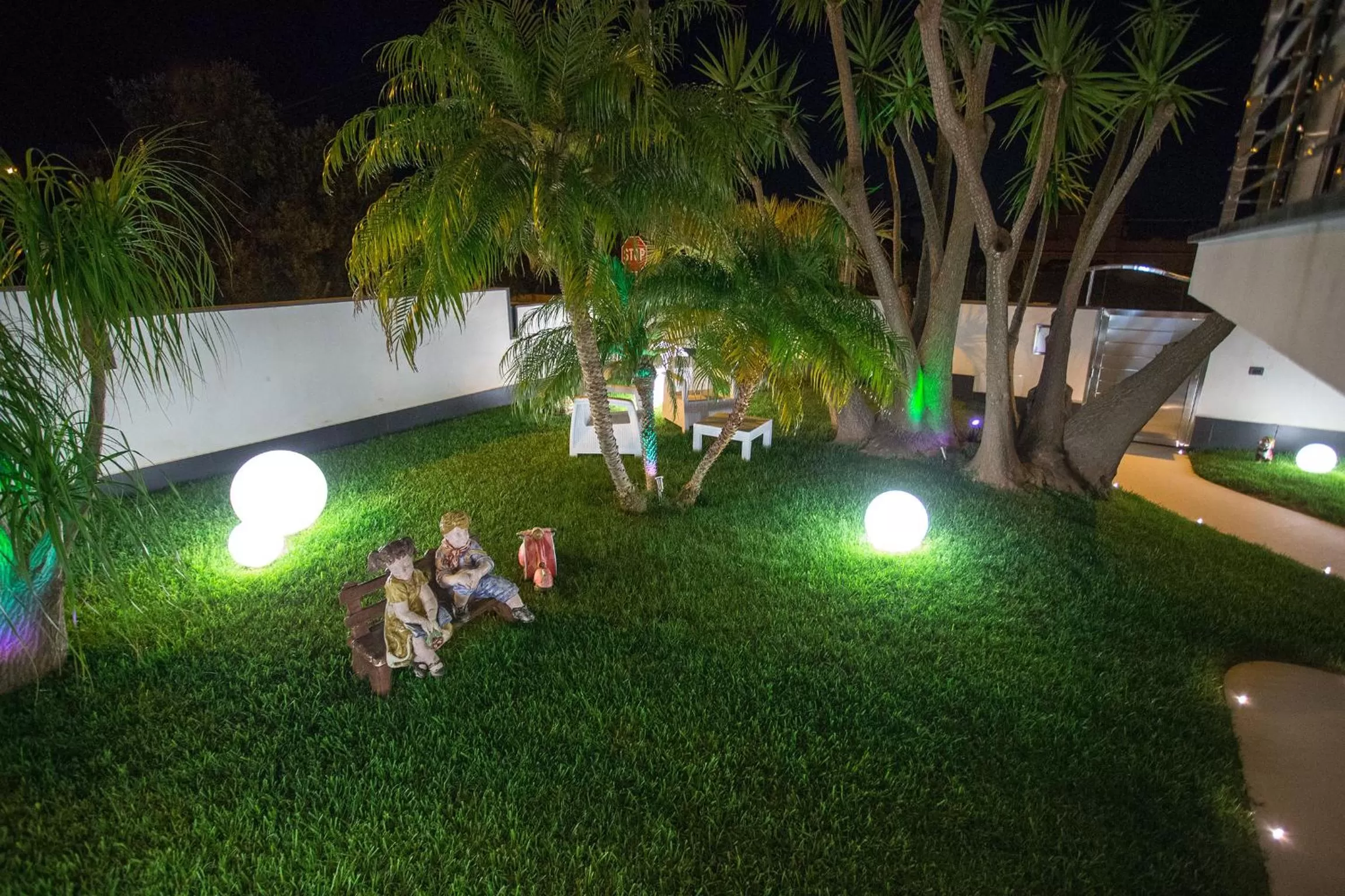 Garden view in Tra Le Braccia di Morfeo