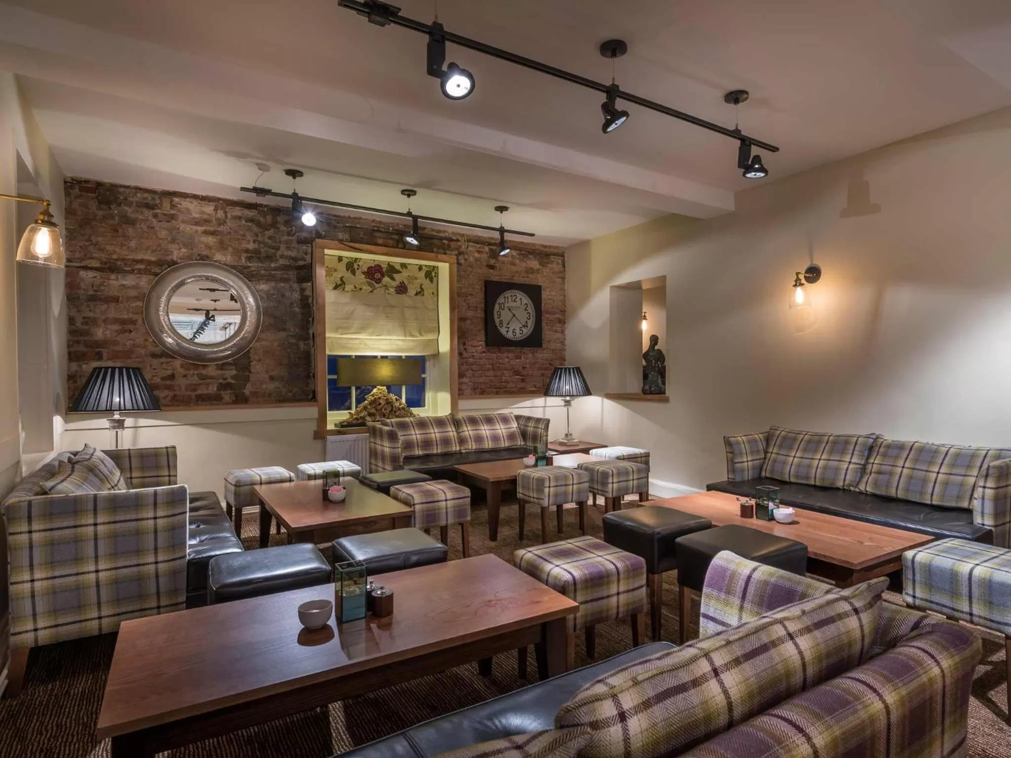 Lounge or bar in The White Hart Hotel, Boston, Lincolnshire - The Coaching Inn Group