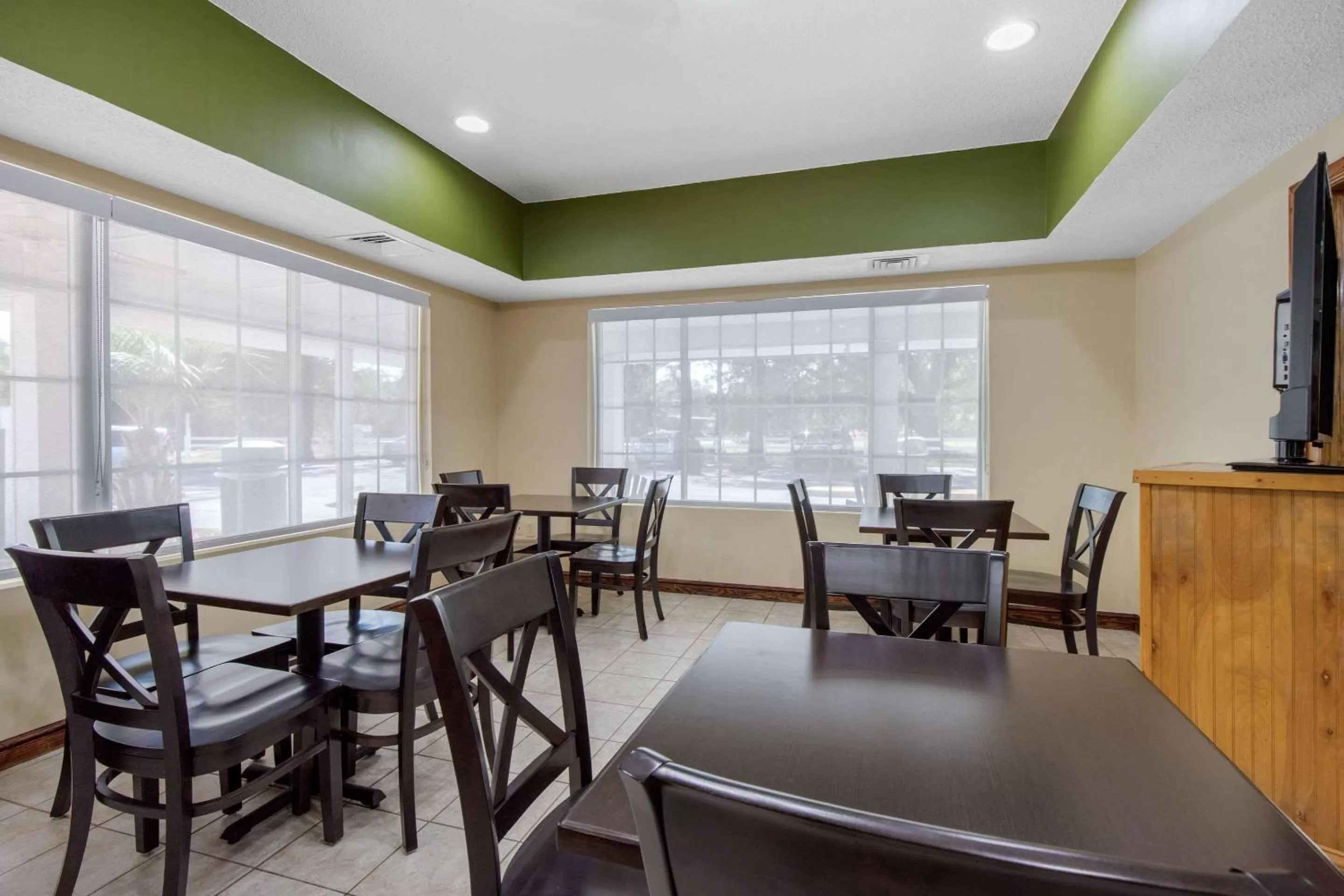 Restaurant/places to eat in Quality Inn Kingstree North