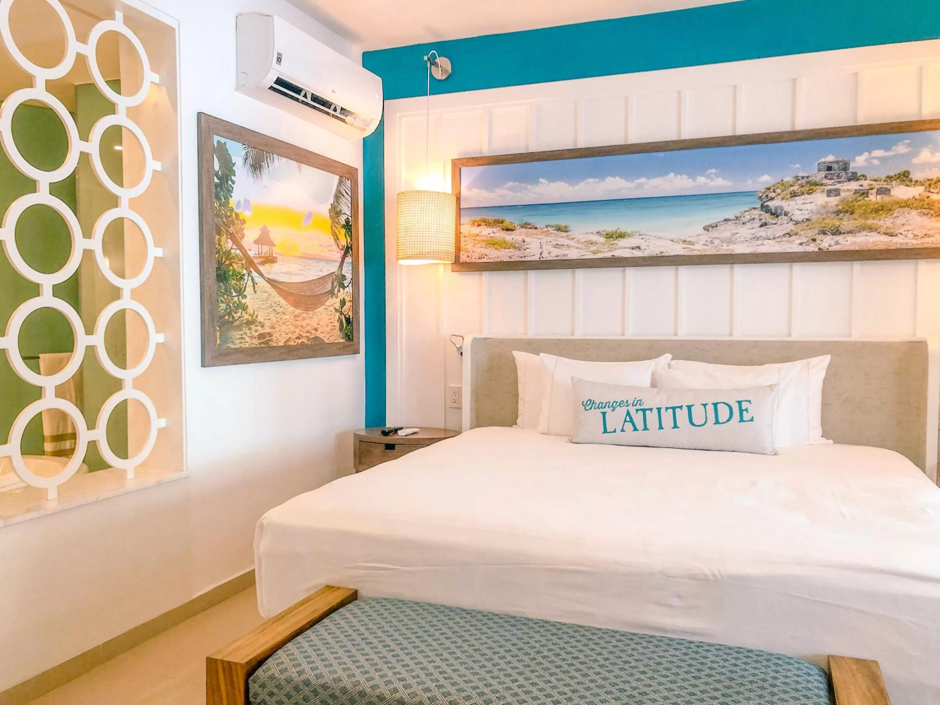 Photo of the whole room, Bed in Margaritaville Island Reserve Riviera Cancún - A Karisma All-Inclusive Experience for All