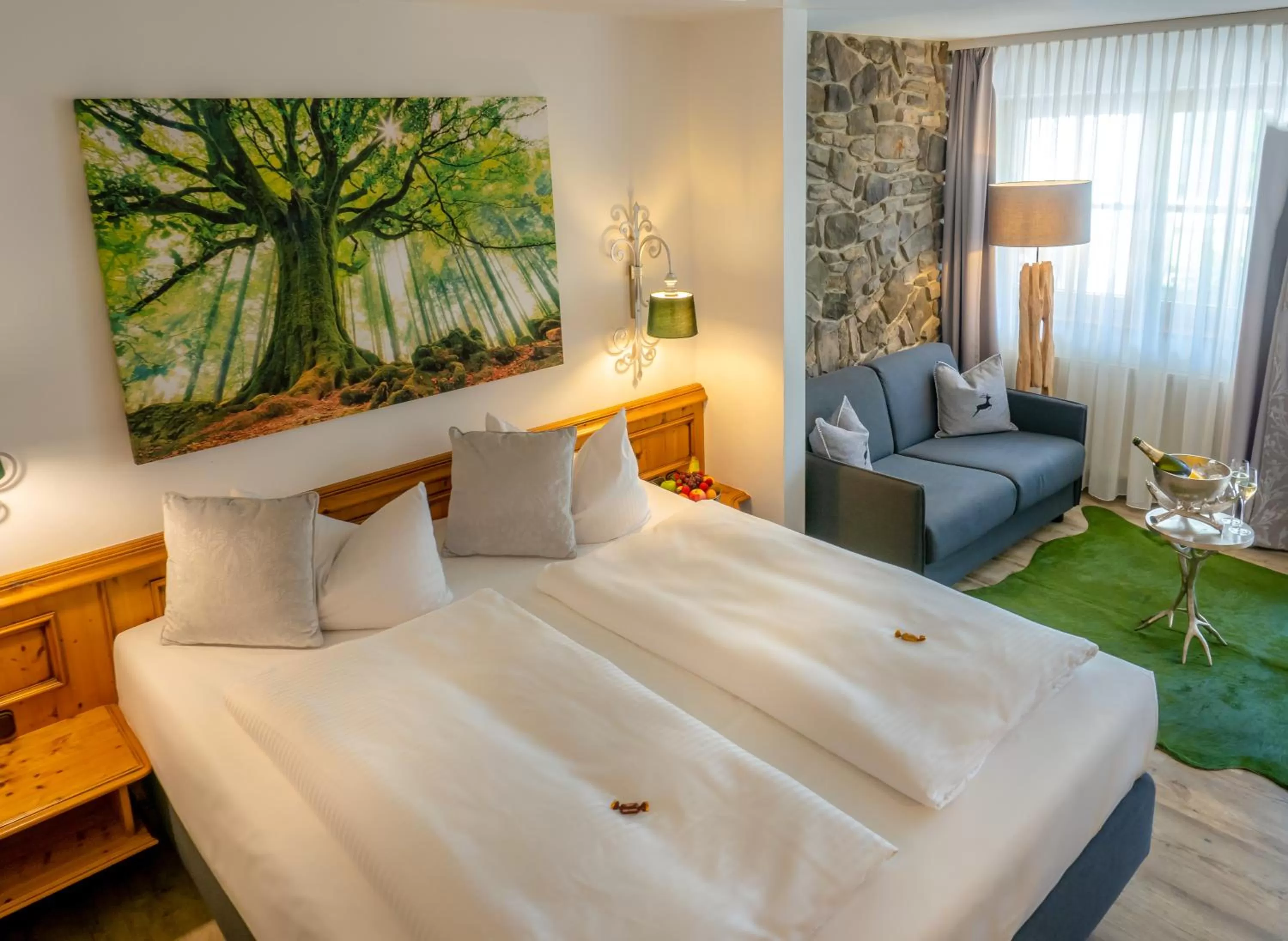 Photo of the whole room, Bed in Mäsers Allgäuherz