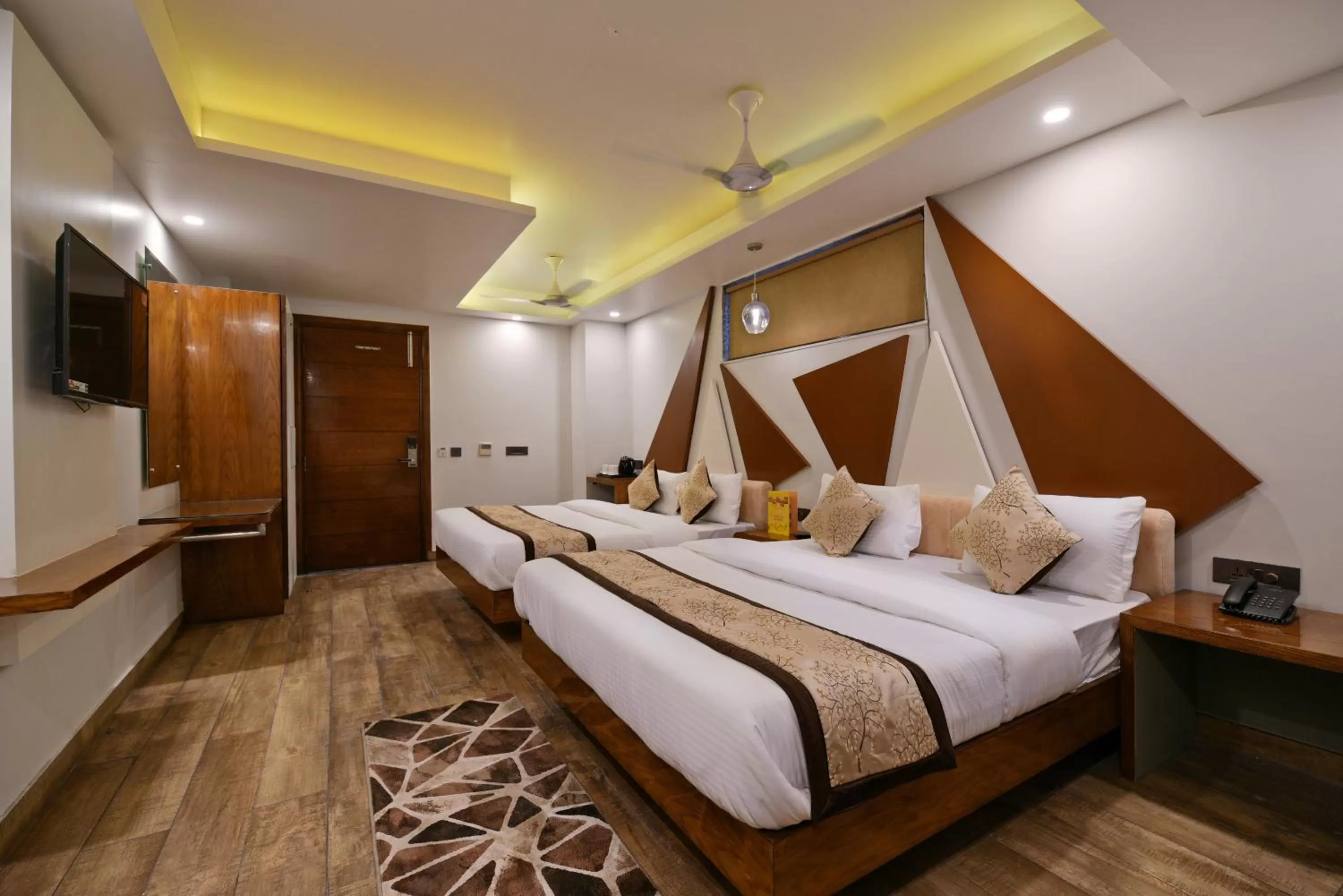 Bed in Hotel Blue Pearl - Free Airport Pick up