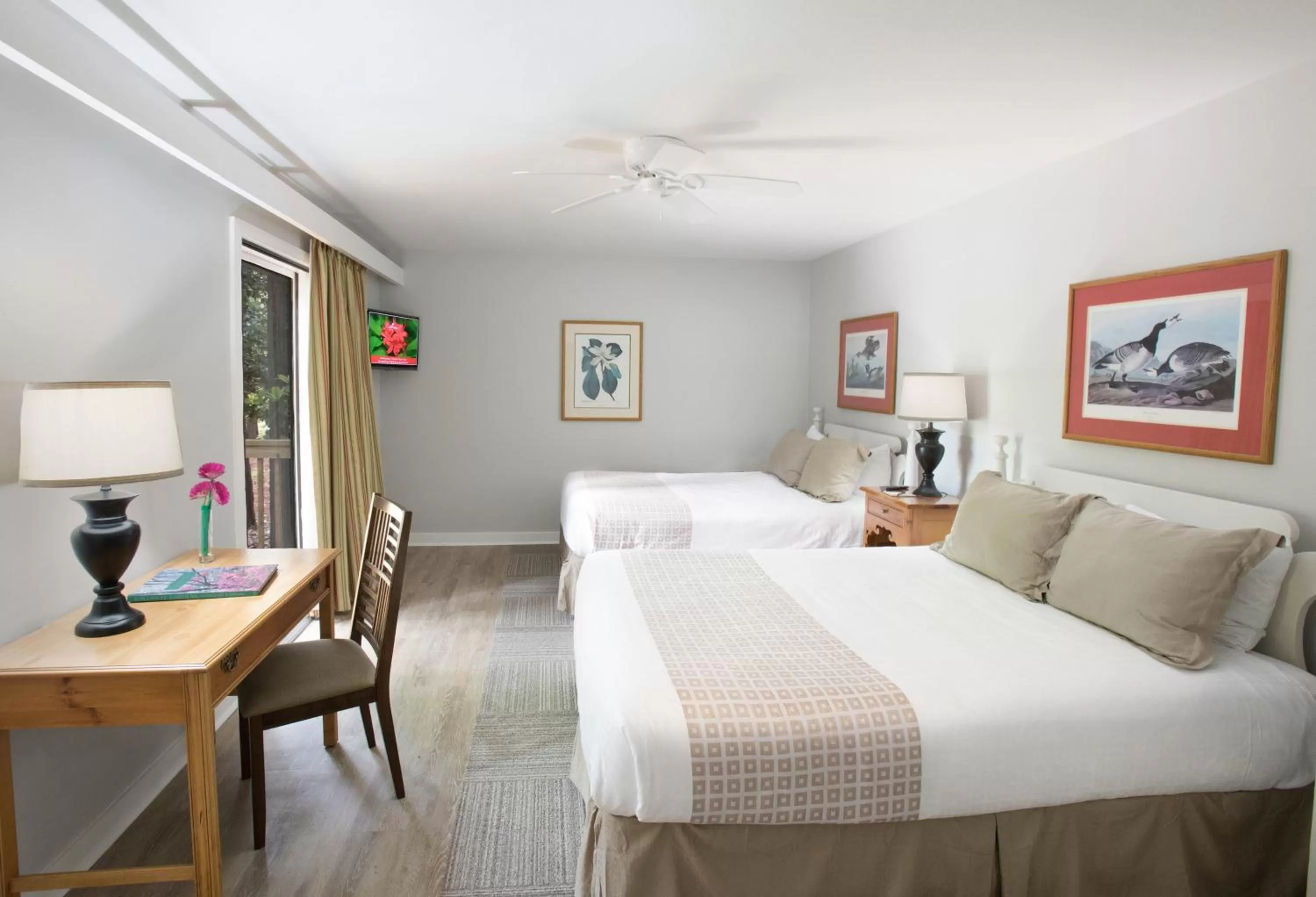 Bed in Callaway Resort & Gardens