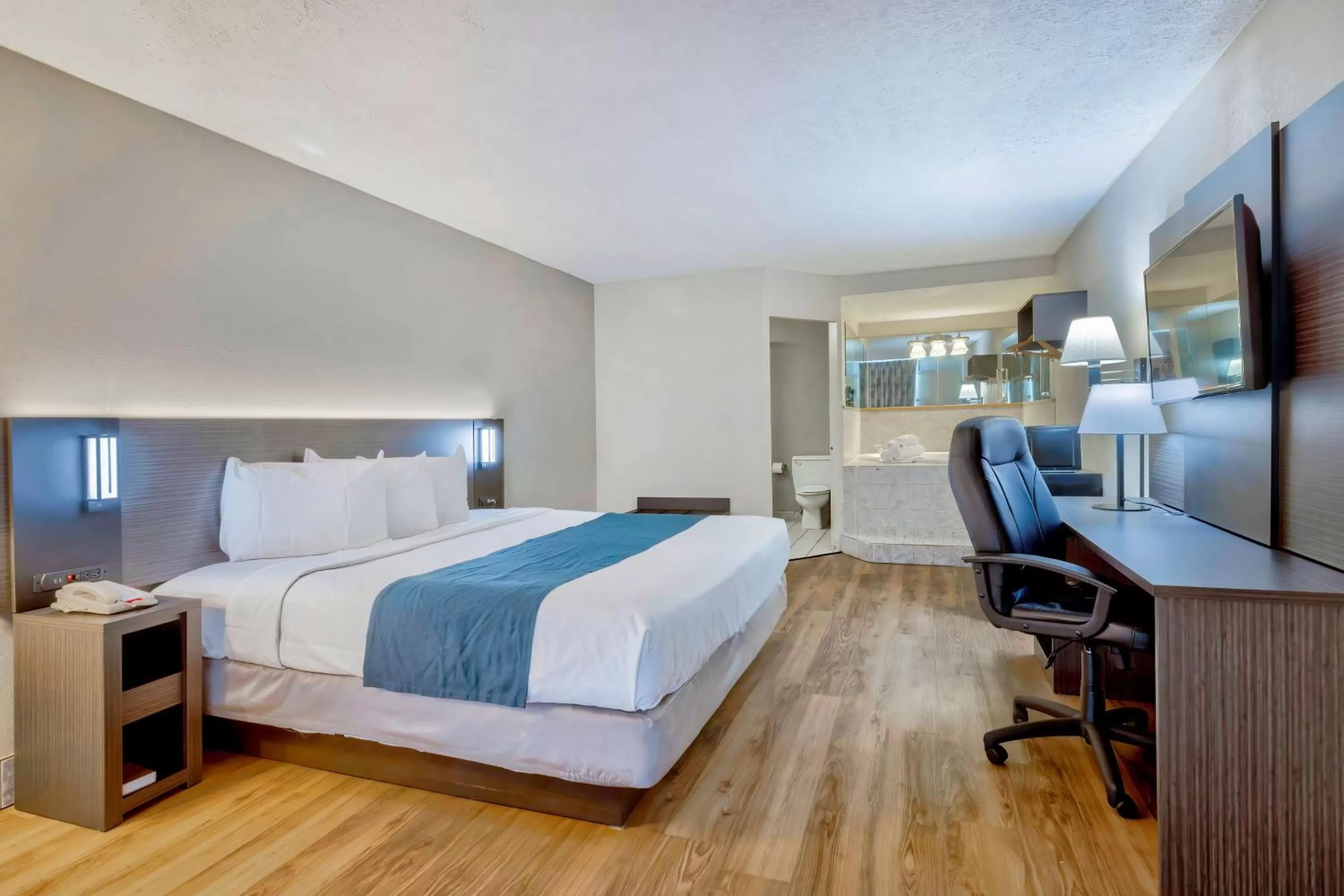 Bedroom, Bed in Motel 6 Morgantown