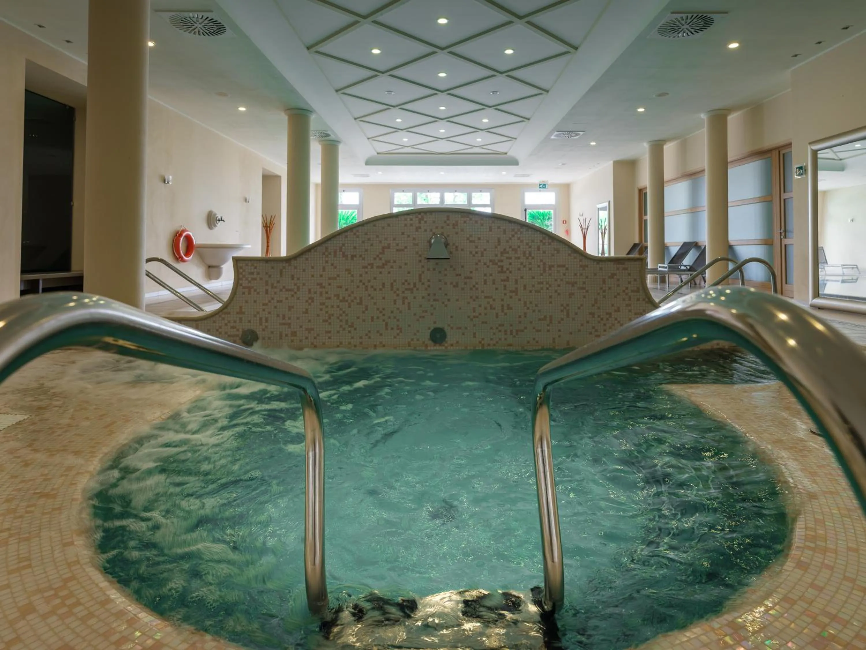 Hot Tub in Parc Hotel Germano Suites & Apartments