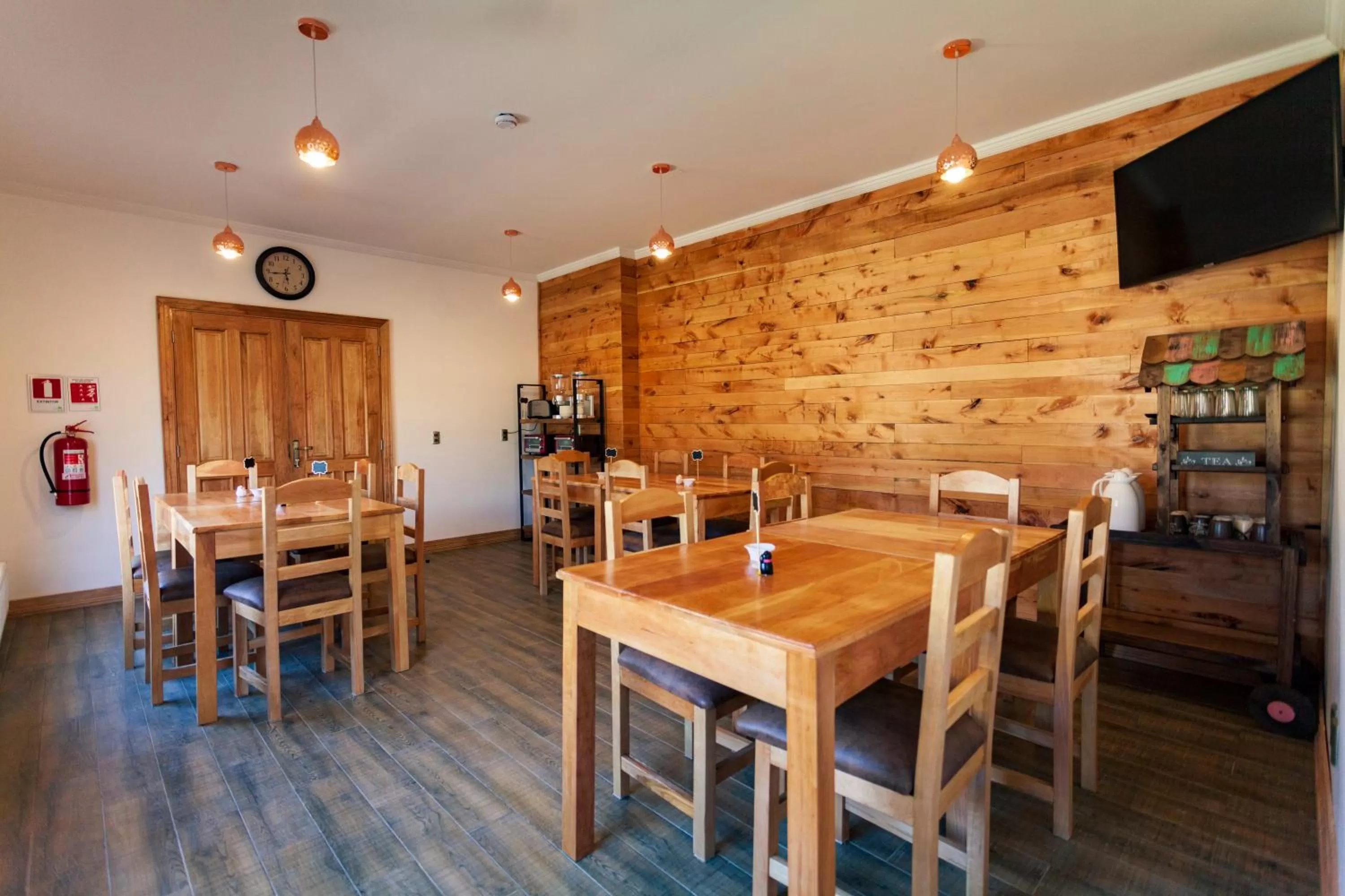 Dining area in Hostal Boutique Patagonia Mística