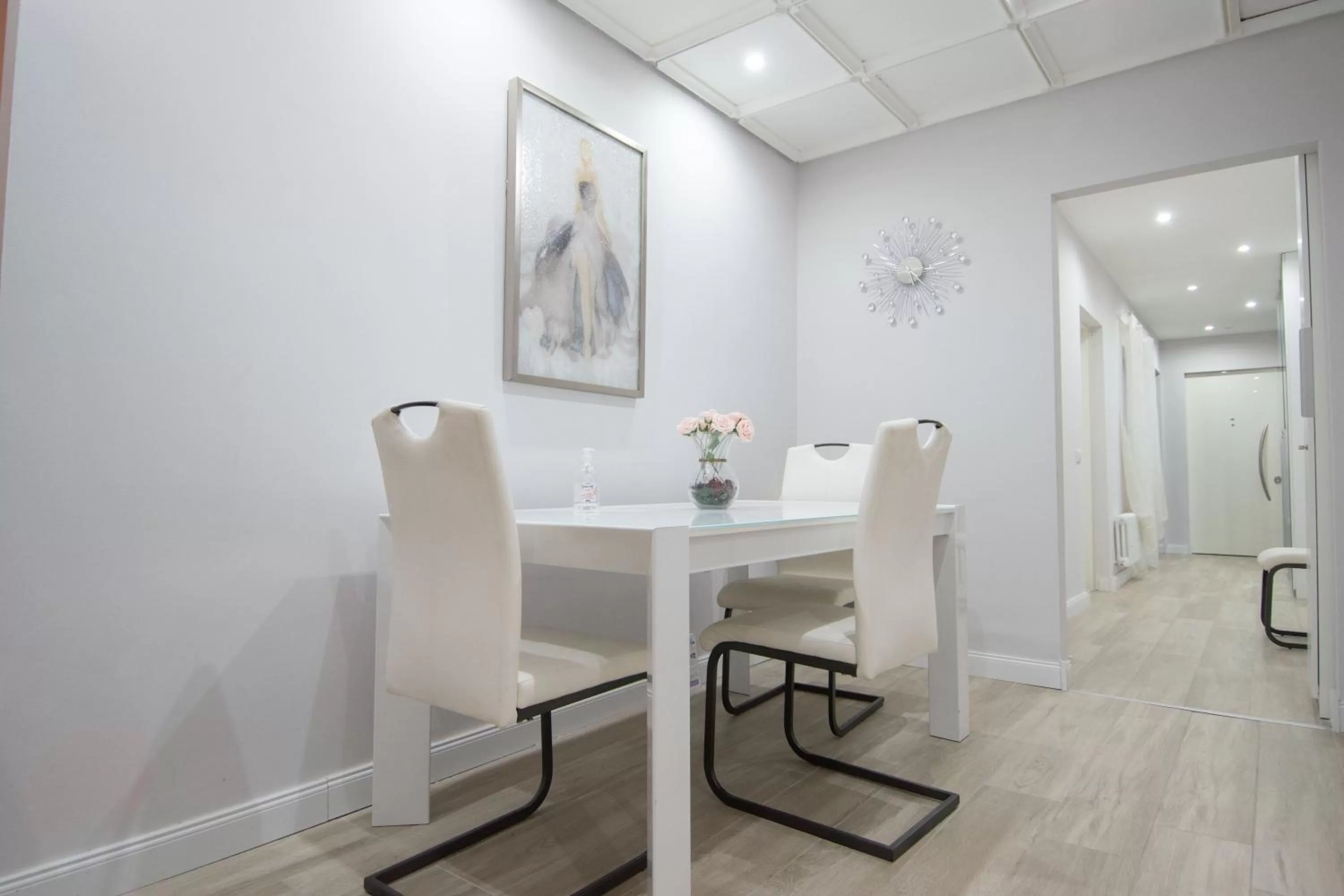 Dining Area in Klemi, rooms in old town