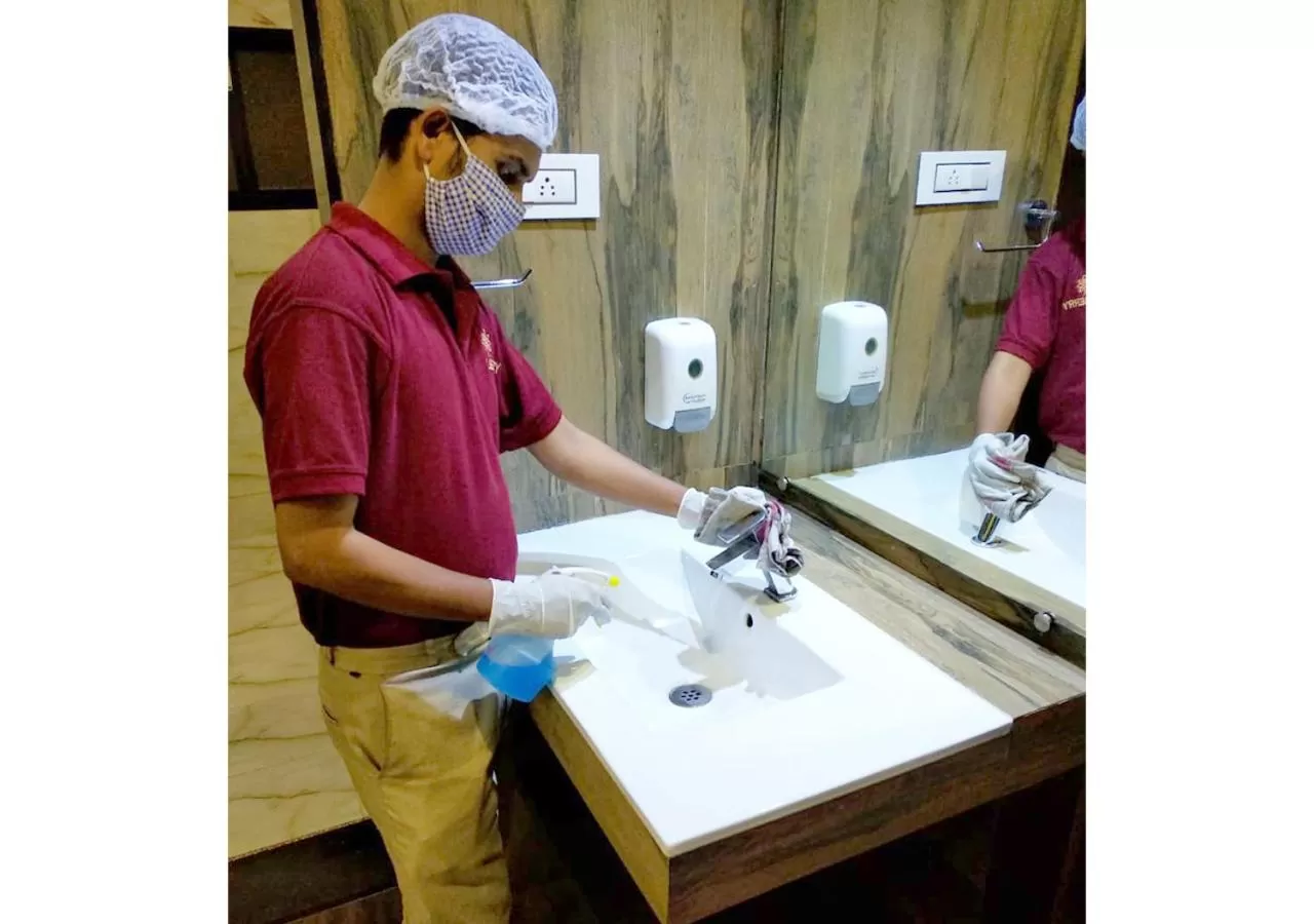 Bathroom in Hotel Planet Four