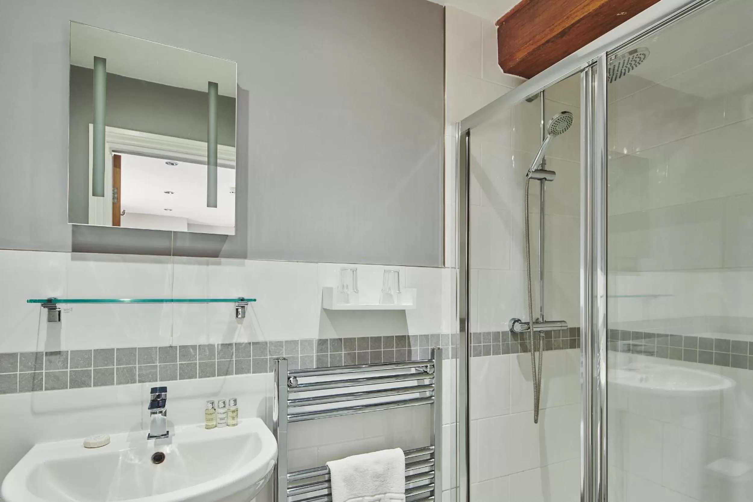 Shower in The Lansdowne Guest House