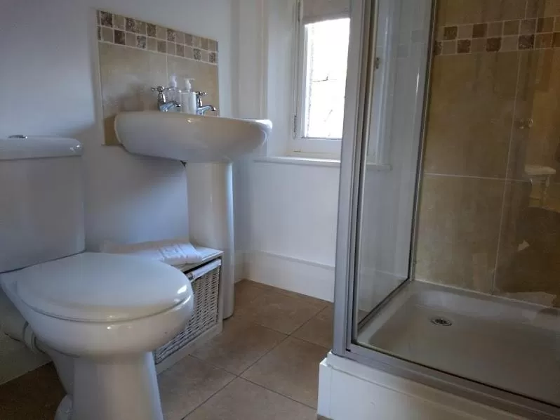 Shower in The Old Rectory Bed and Breakfast