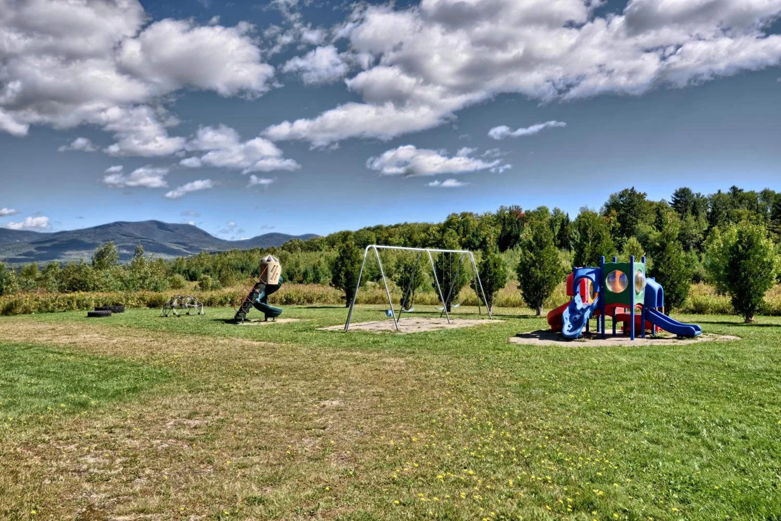 Children play ground in Cabot Inn & Suites