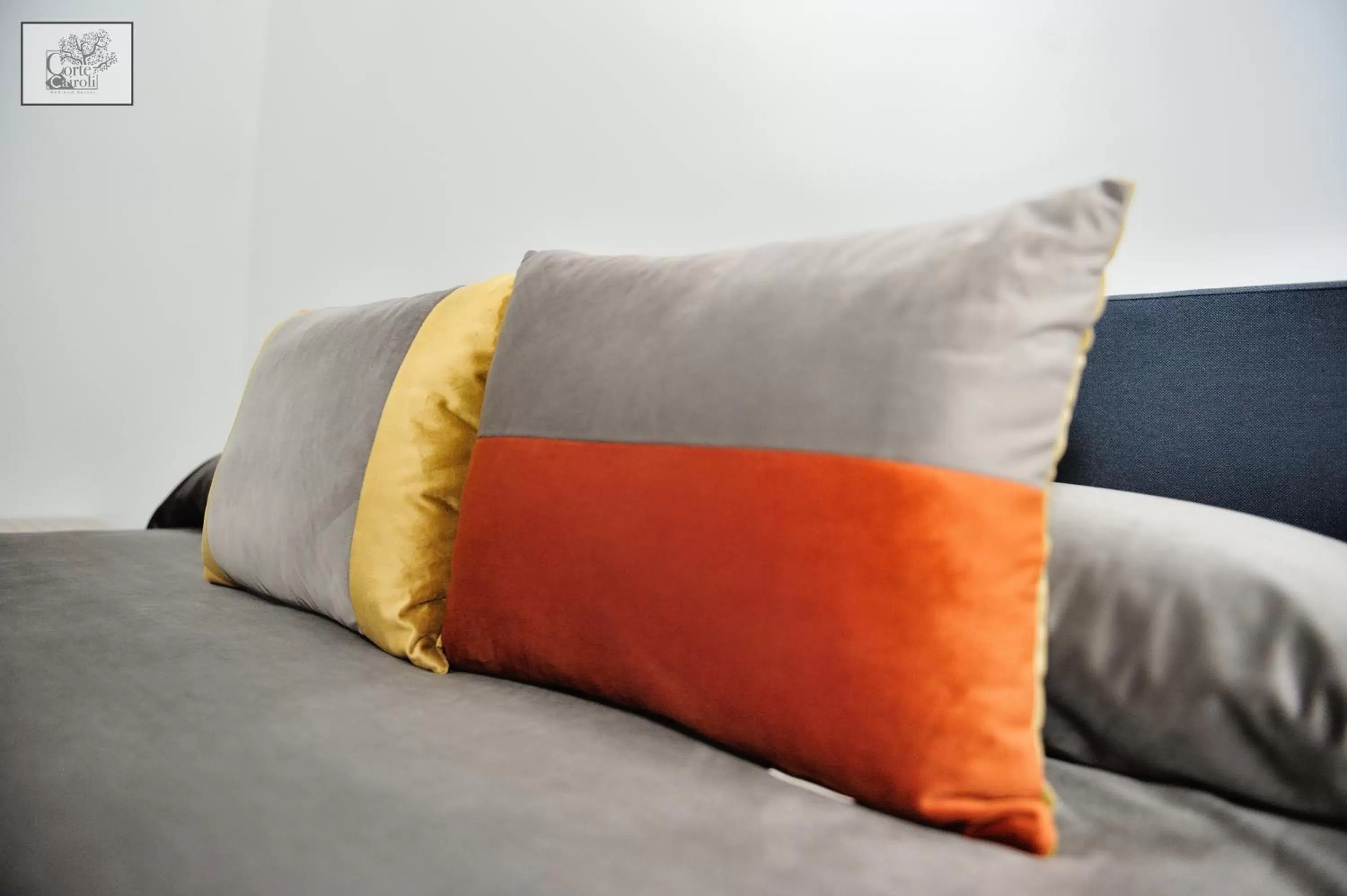 Bed in Corte Cairoli B&B and Suites