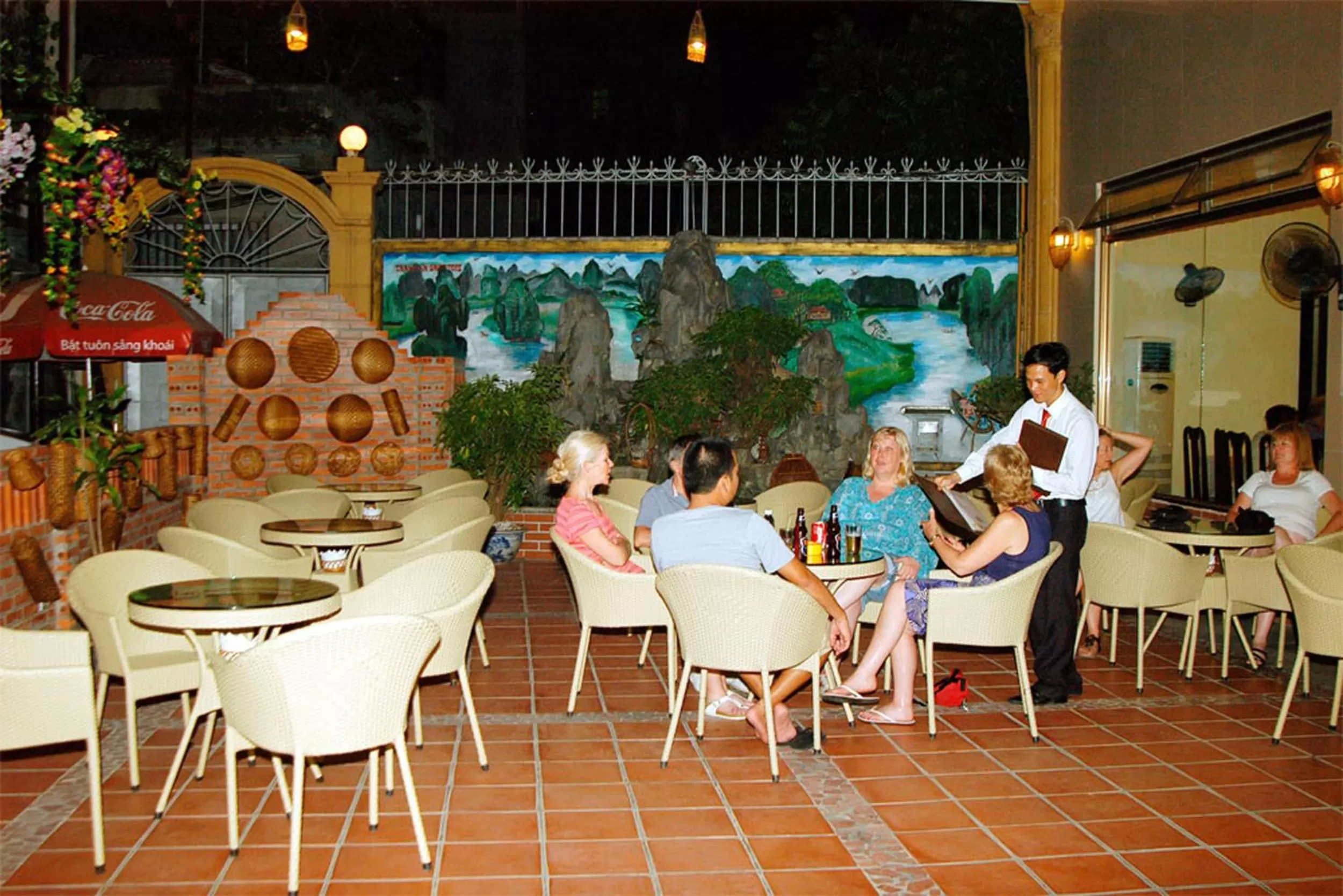 Lounge or bar in Thuy Anh Hotel