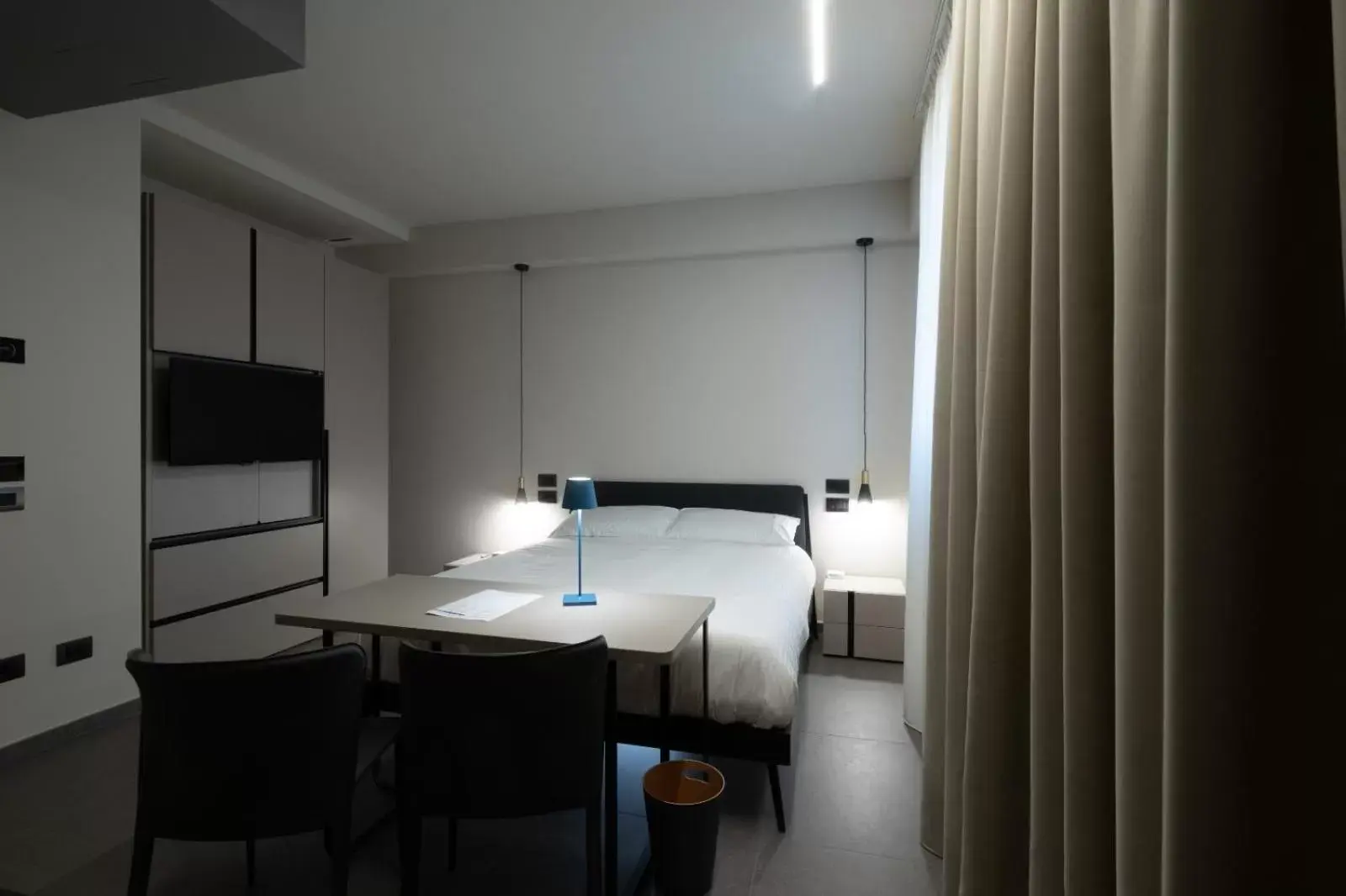 Deluxe Double Room in BBCUBE Deluxe Double Room in BBCUBE