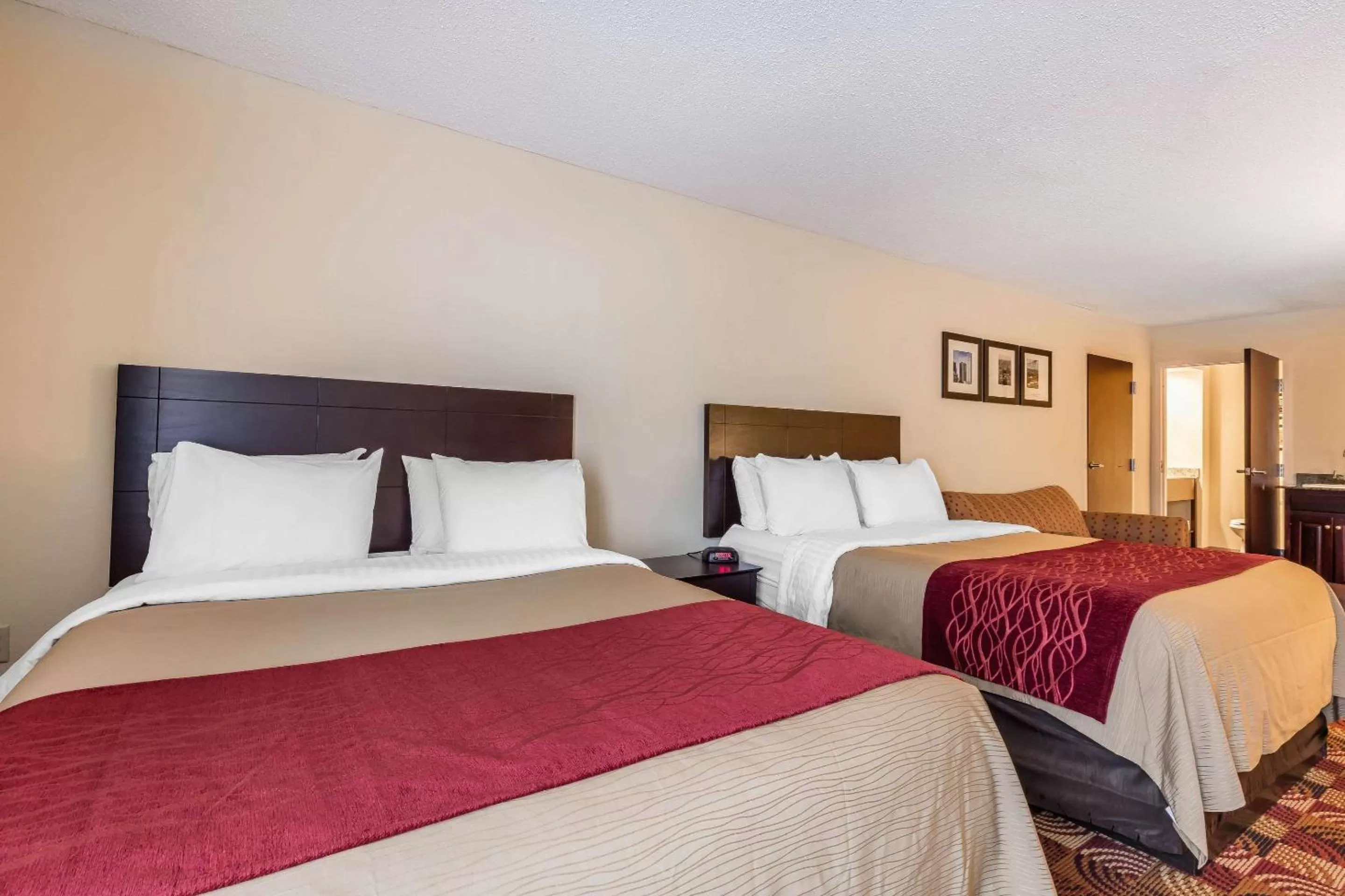 Photo of the whole room, Bed in Comfort Inn & Suites Jasper Hwy 78 West