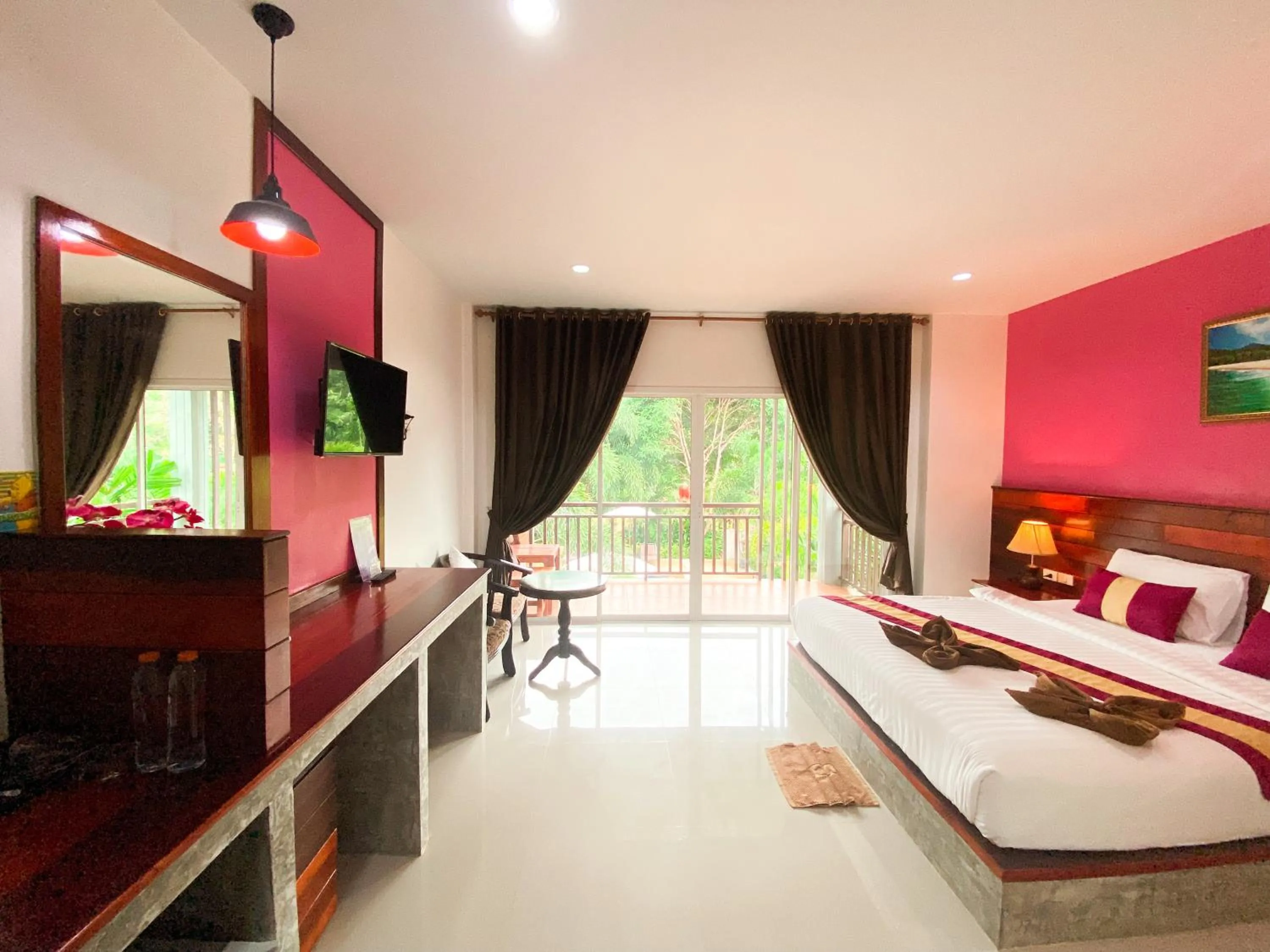 TV and multimedia, Bed in Hatzanda Lanta Resort - SHA Extra Plus