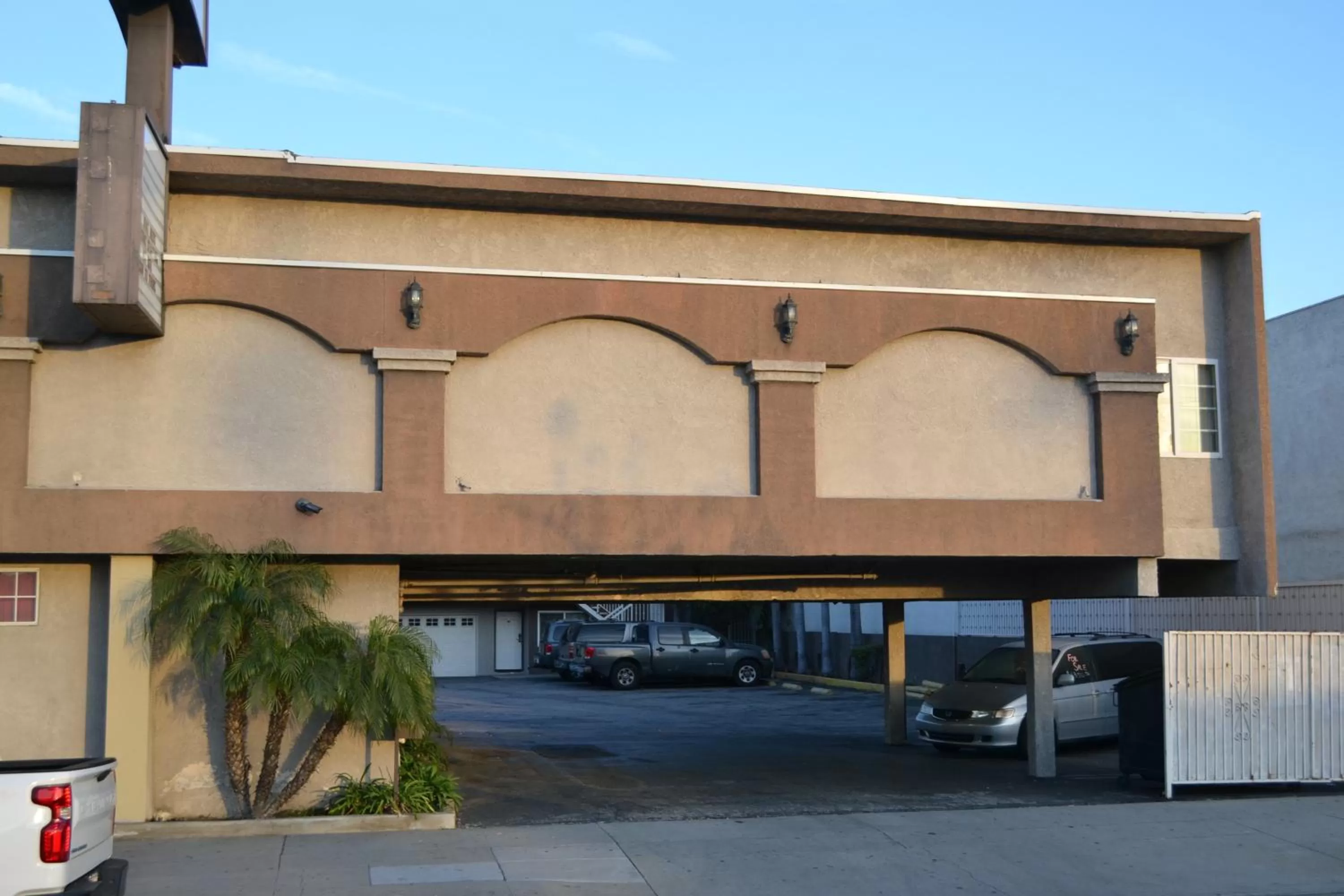 Property building in Bell Gardens Inn Los Angeles - Bell Gardens