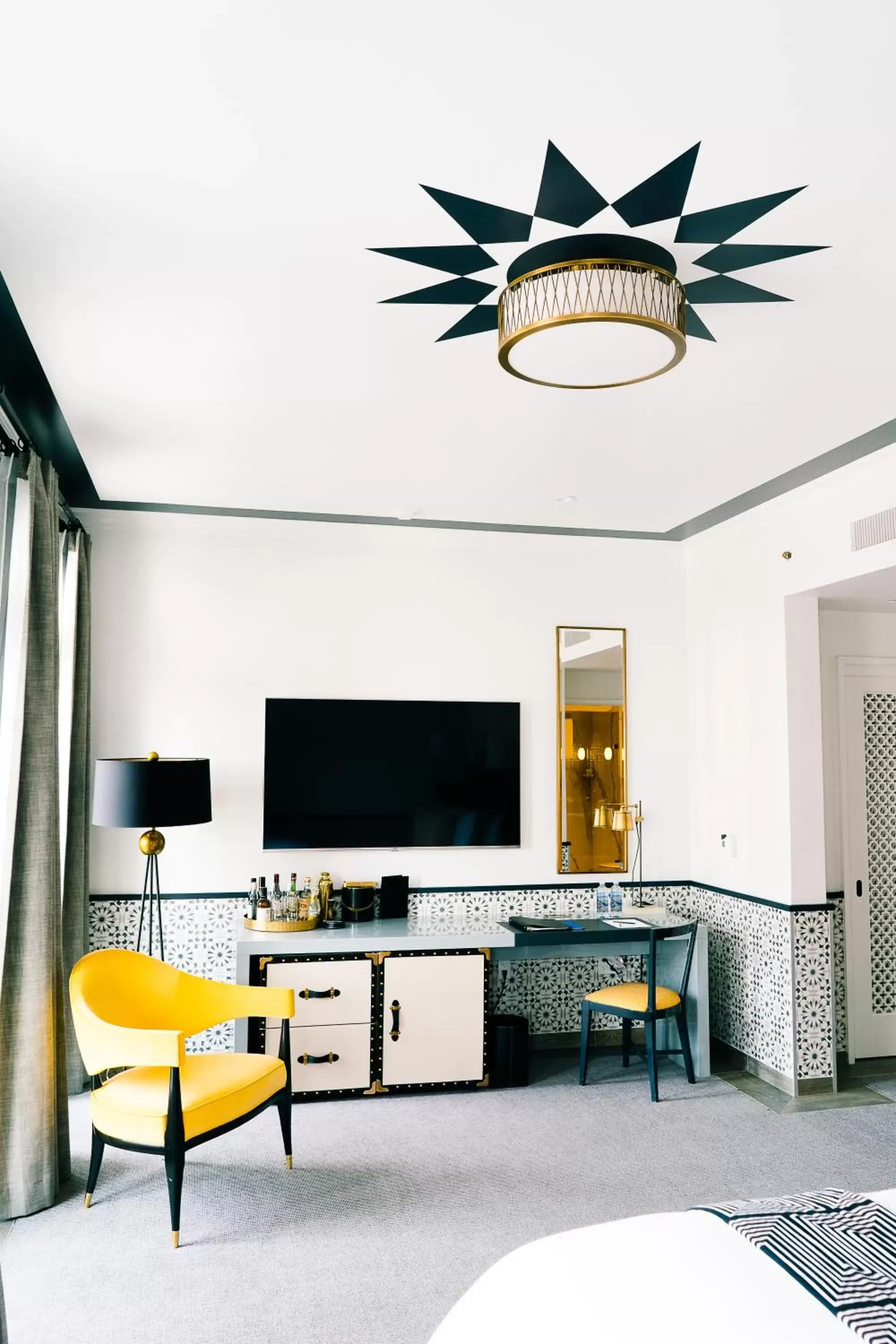 Superior King Room in Hotel Californian Superior King Room in Hotel Californian