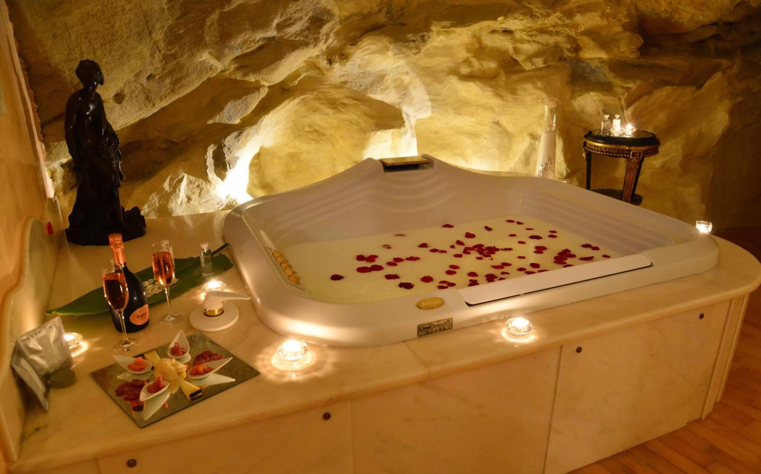 Bathroom in Grand Hotel Del Mare Resort & Spa