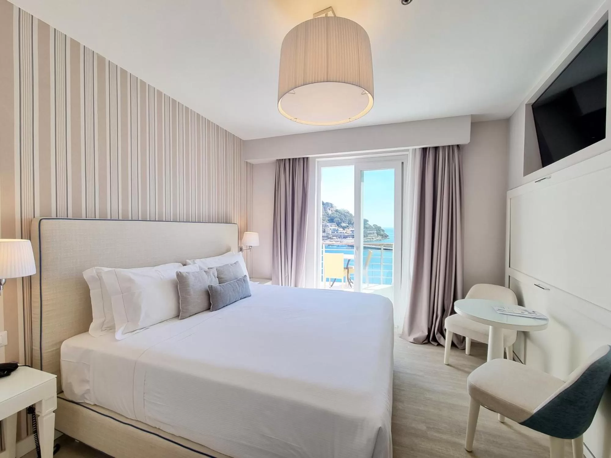 Photo of the whole room, Bed in Hotel Plaza