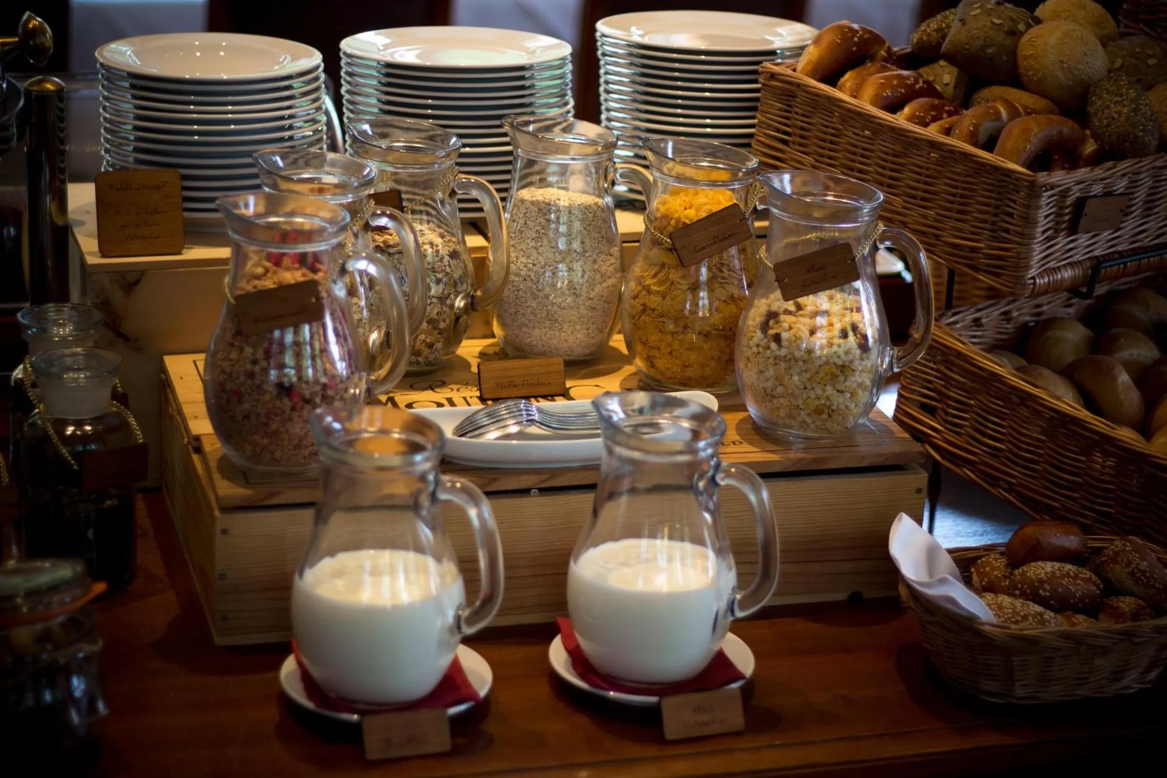 Buffet breakfast in Das Schloss Burgellern - Genuss und Geschichte seit 1726