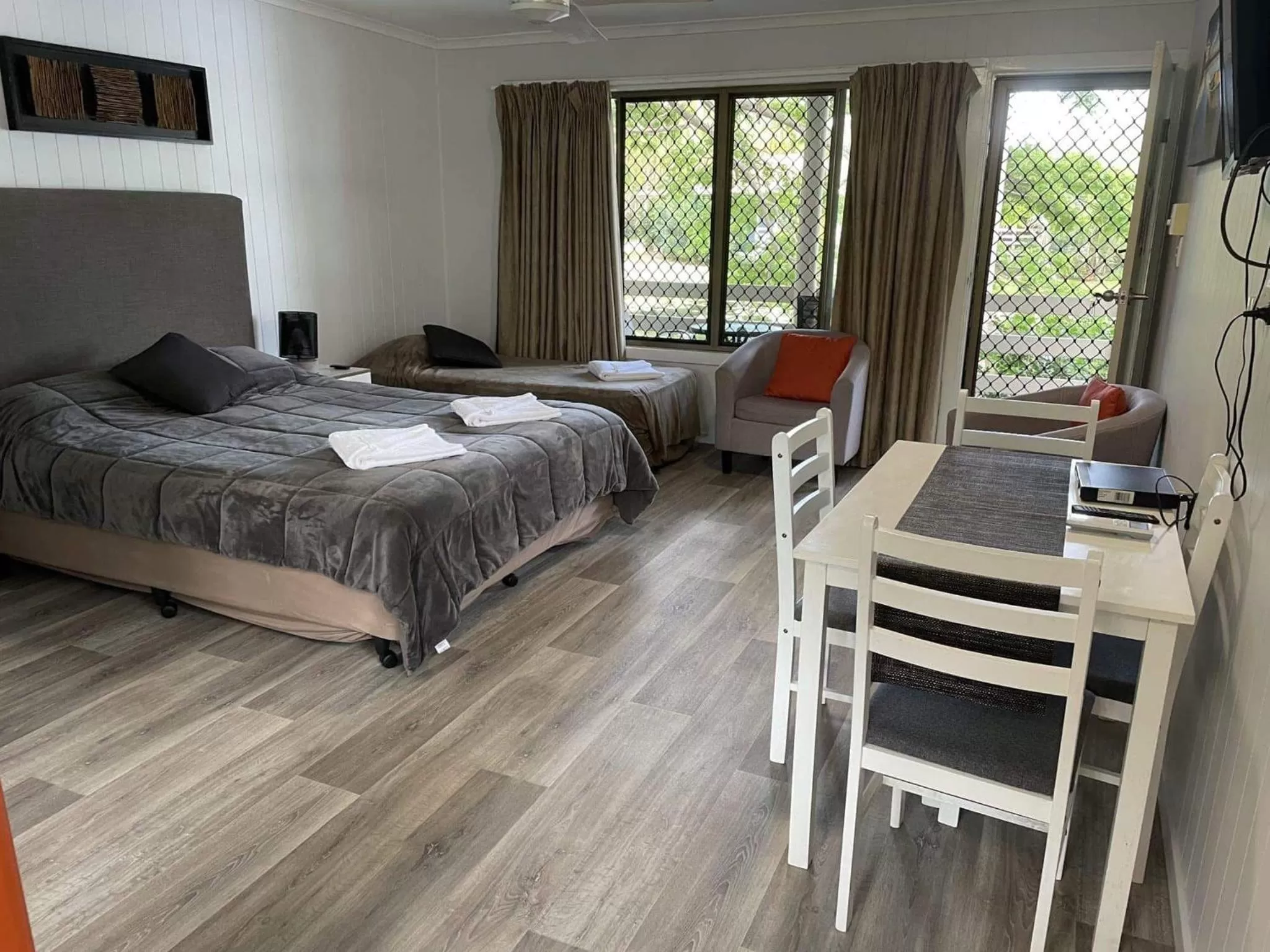 Superior Studio Villa in Sanctuary Lakes Fauna Retreat