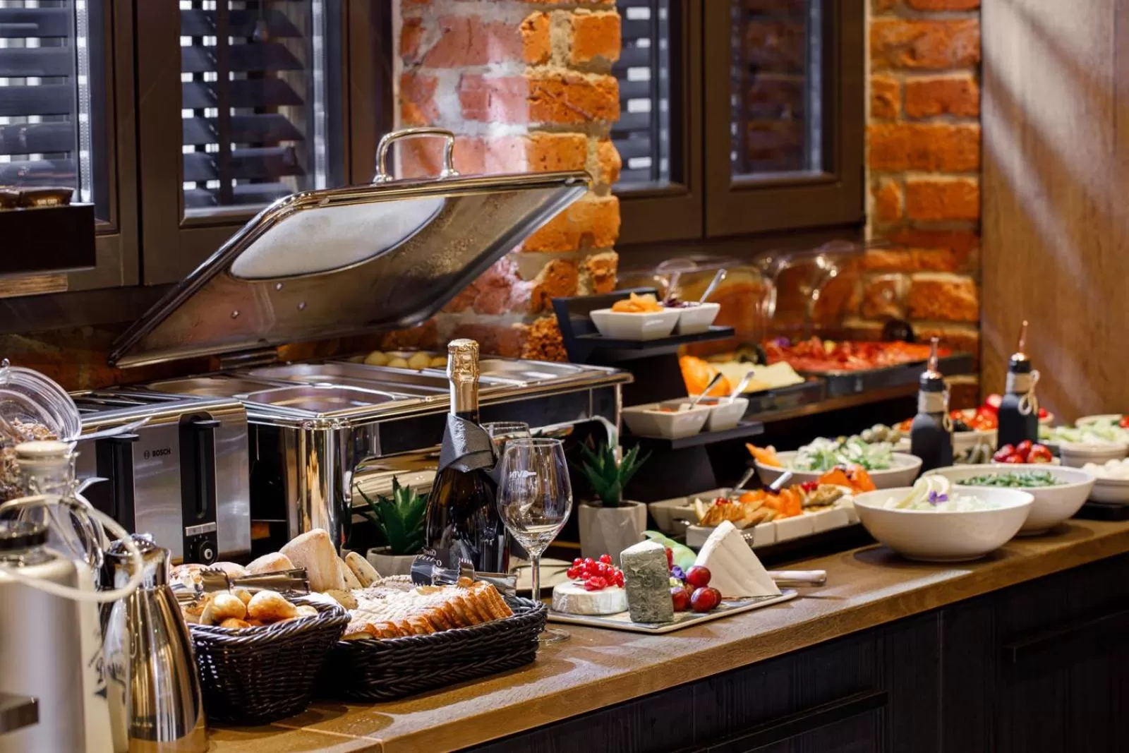 Breakfast, Food in ALBERT RESIDENCE with PARKING