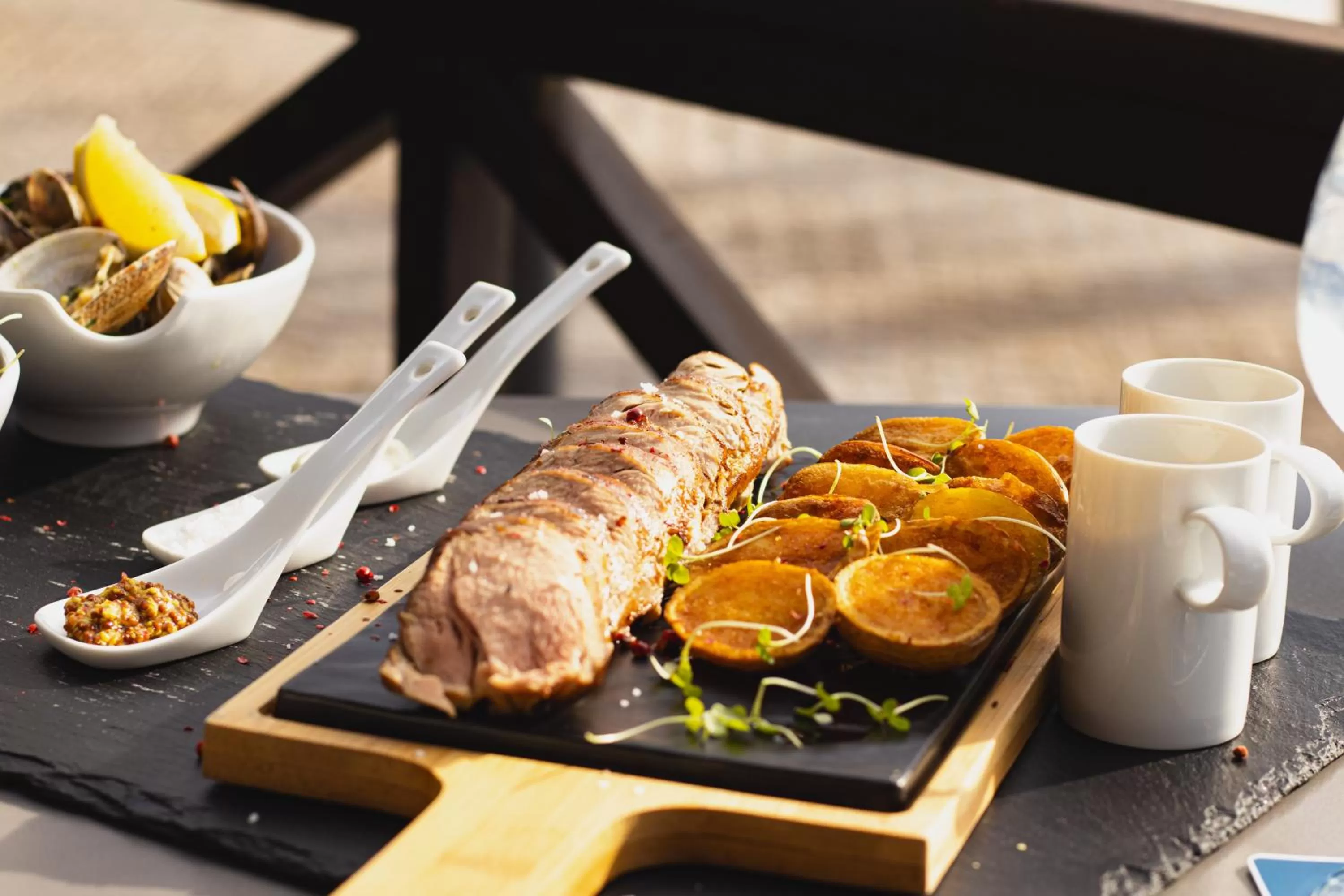 Food and drinks in SANA Sesimbra Hotel