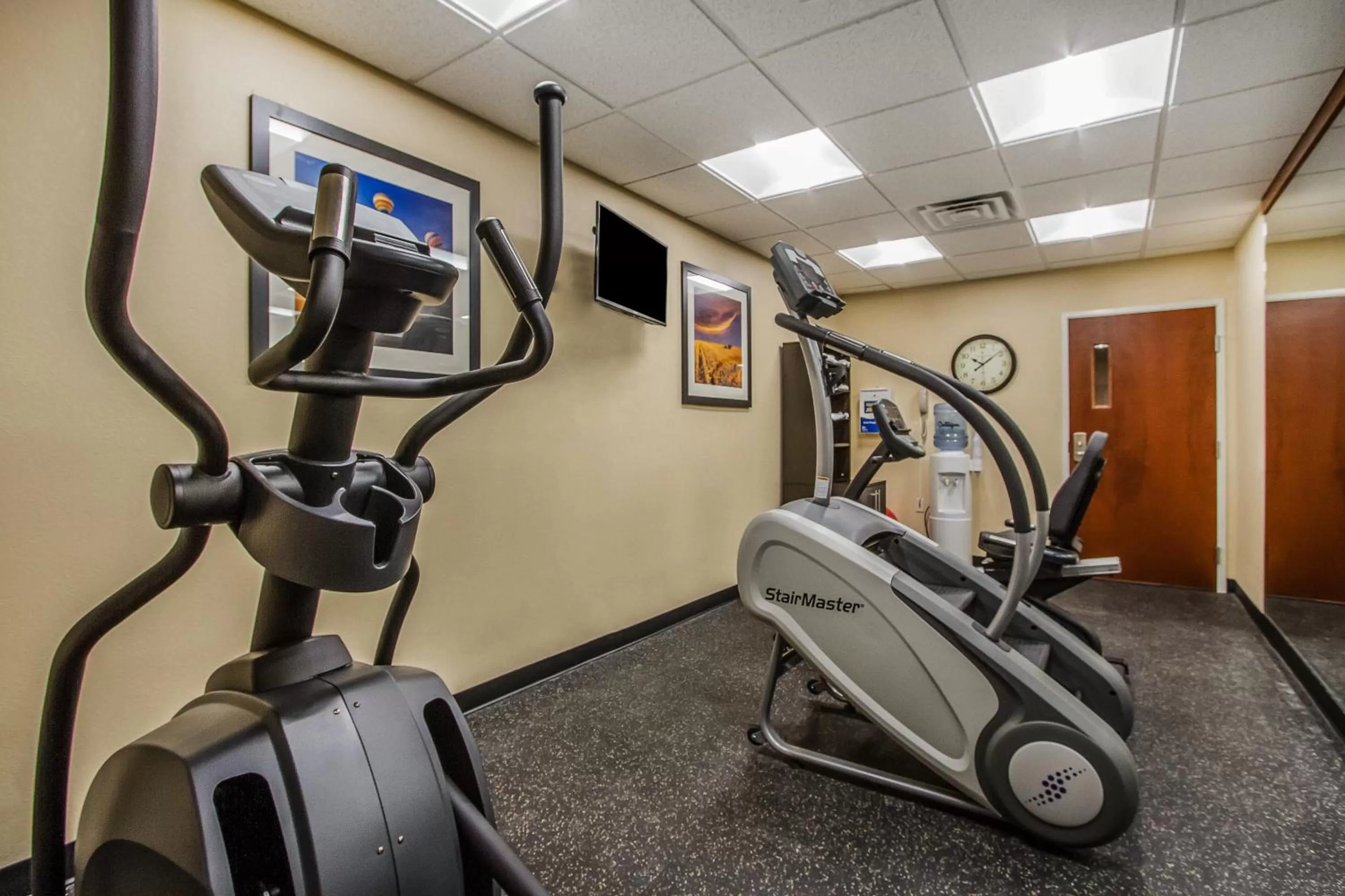 Fitness centre/facilities in MainStay Suites Grand Island