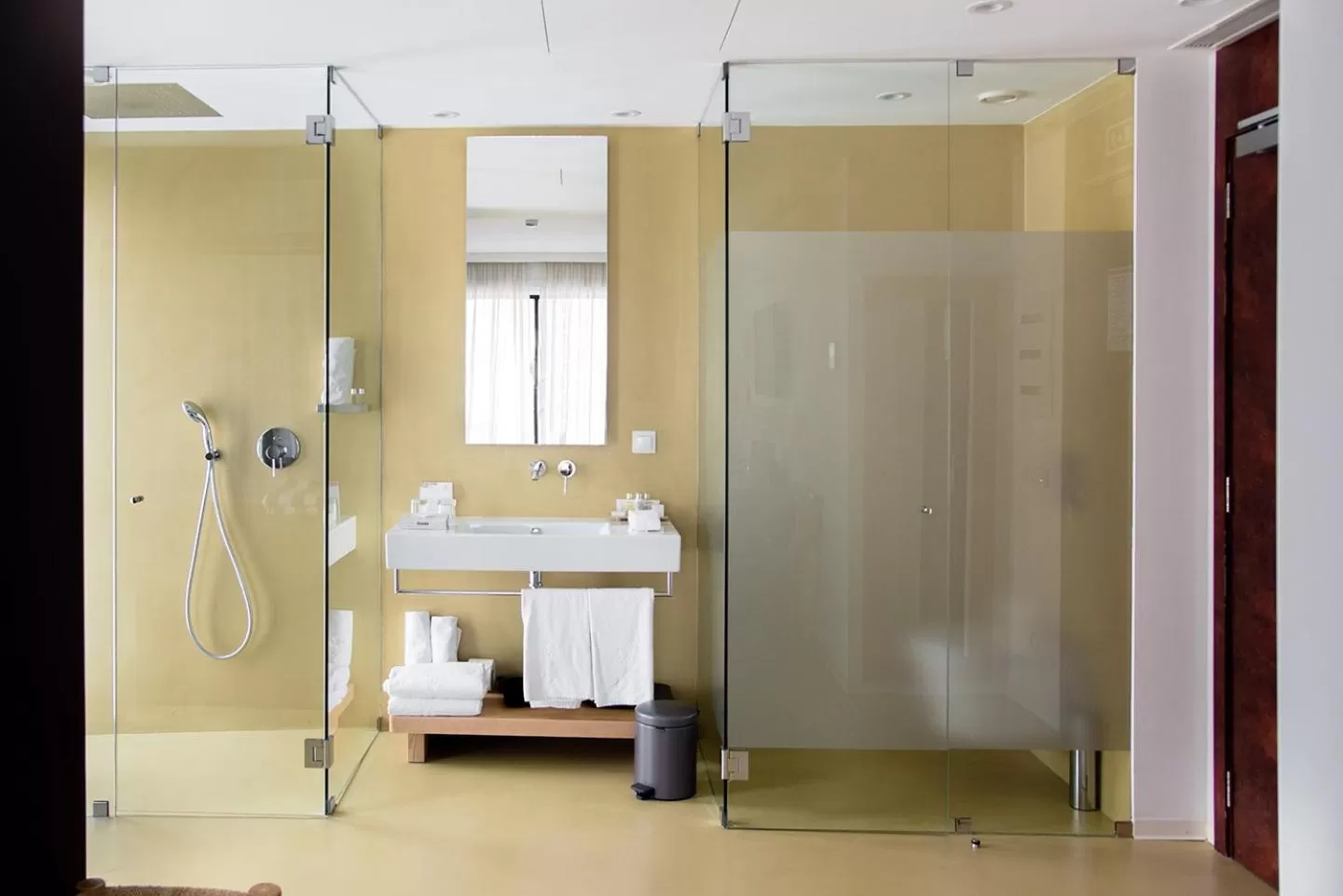 Bathroom in Lagos Avenida Hotel