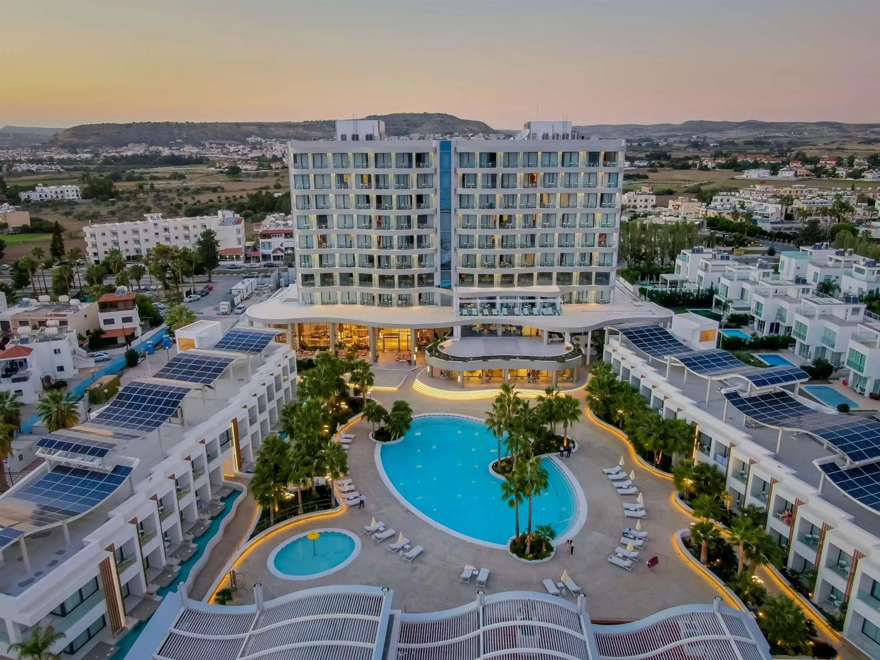 Radisson Beach Resort Larnaca Radisson Beach Resort Larnaca