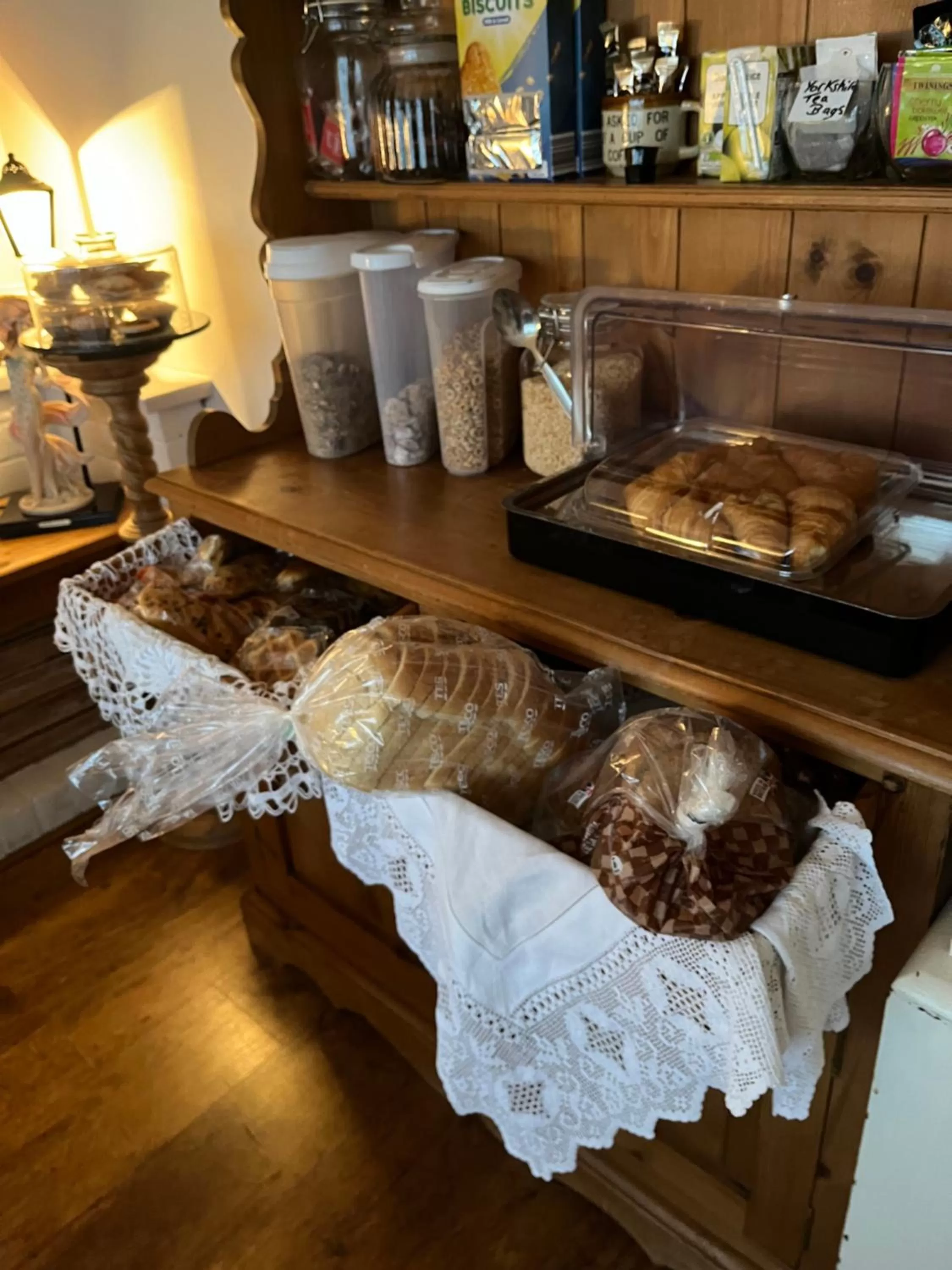 Buffet breakfast in Southend Airport Bed & Breakfast